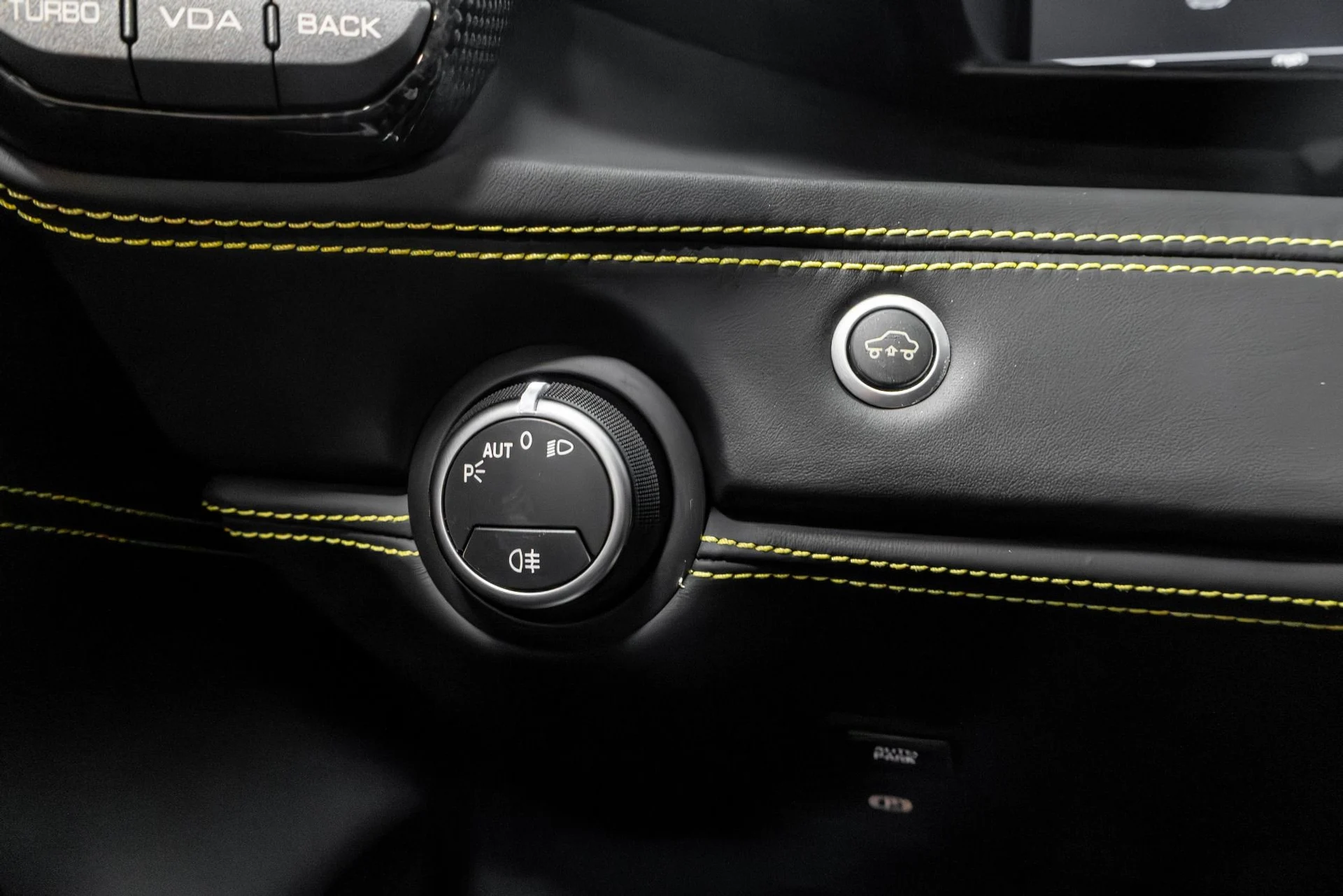 mph053_2115388391_Used_2018_Ferrari_488_GTB_Base_1771040686_717ee4474f