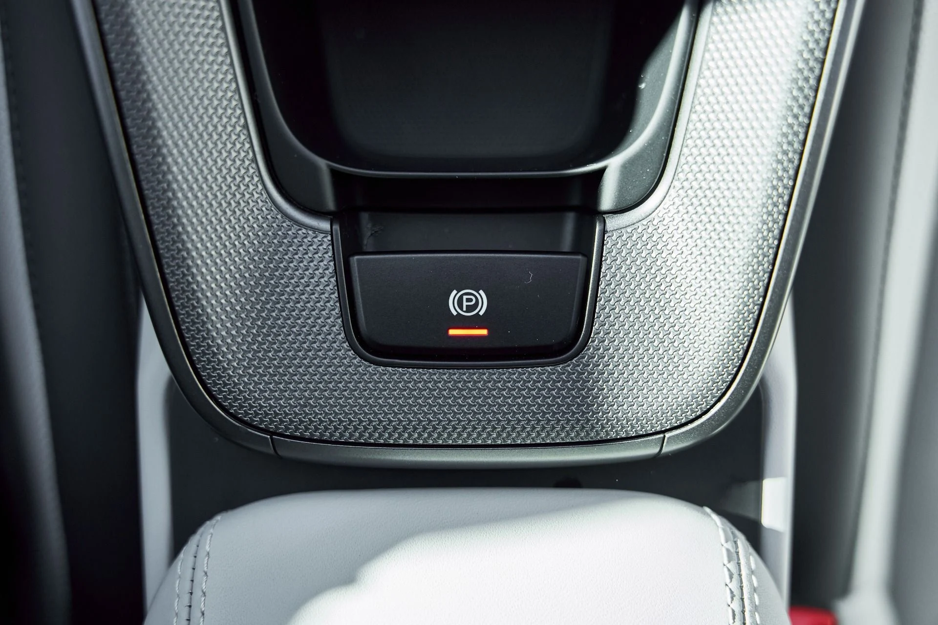 mph053_2122214517_Used_2025_Porsche_911_Carrera_1768012397_f97afaf246