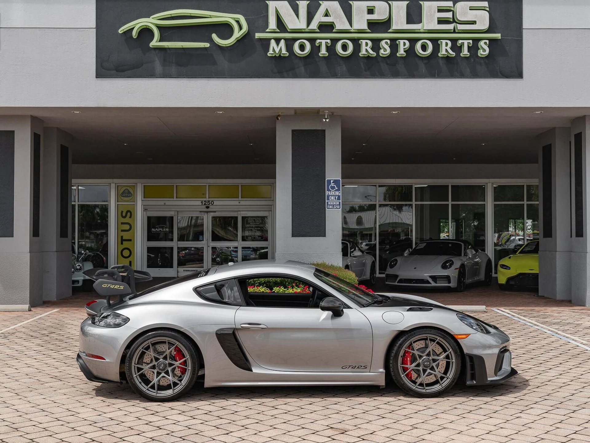 mph053_2131396349_Used_2024_Porsche_718_Cayman_GT_4_RS_1790111660_99fd2d54a7