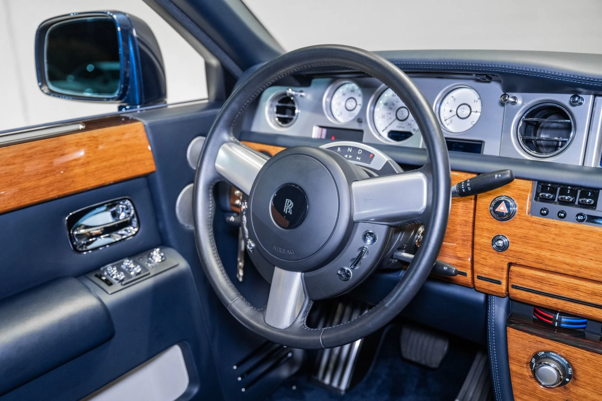 mph053_2138881770_Used_2011_Rolls_Royce_Phantom_1782236449_3609c584d4