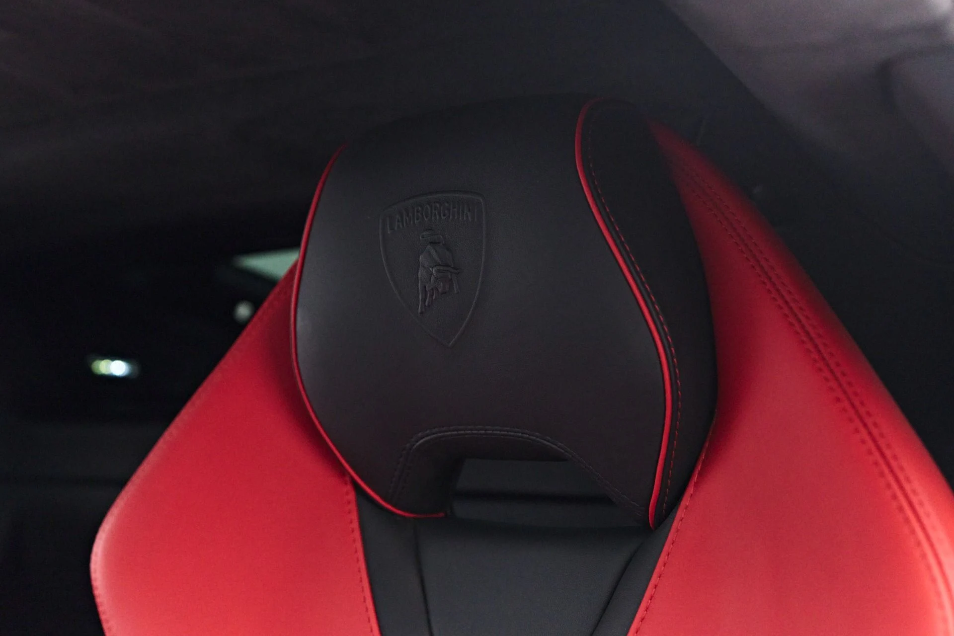 mph053_2149691550_Used_2022_Lamborghini_Huracan_EVO_Base_1752781637_d05edcfea1