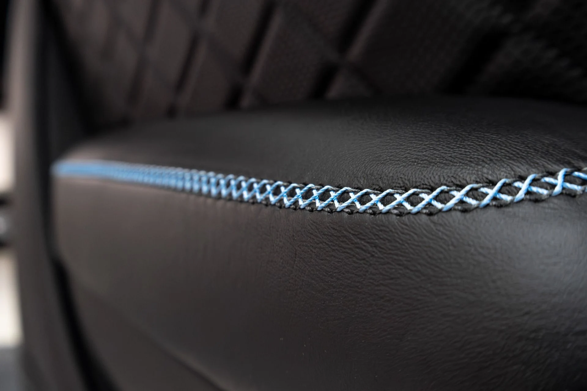 mph053_215201997_Used_2017_Bentley_Continental_GT_W12_1768496170_87ebfbd92e