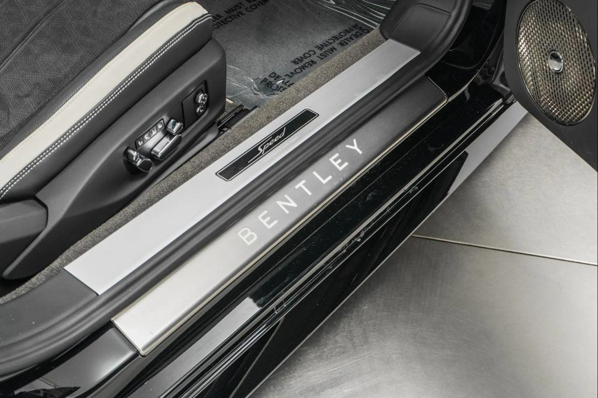 mph053_2175234598_m7_M_Ta_T5a_Oqw05_IV_Sdw_Lh_CBKE_5_Y_e28b9b22df