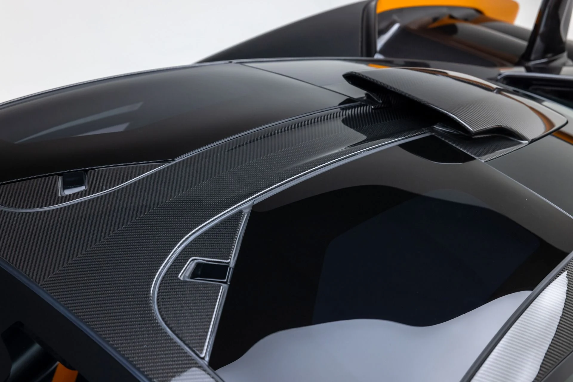 mph053_217734450_13122_p54_l_2426f21310