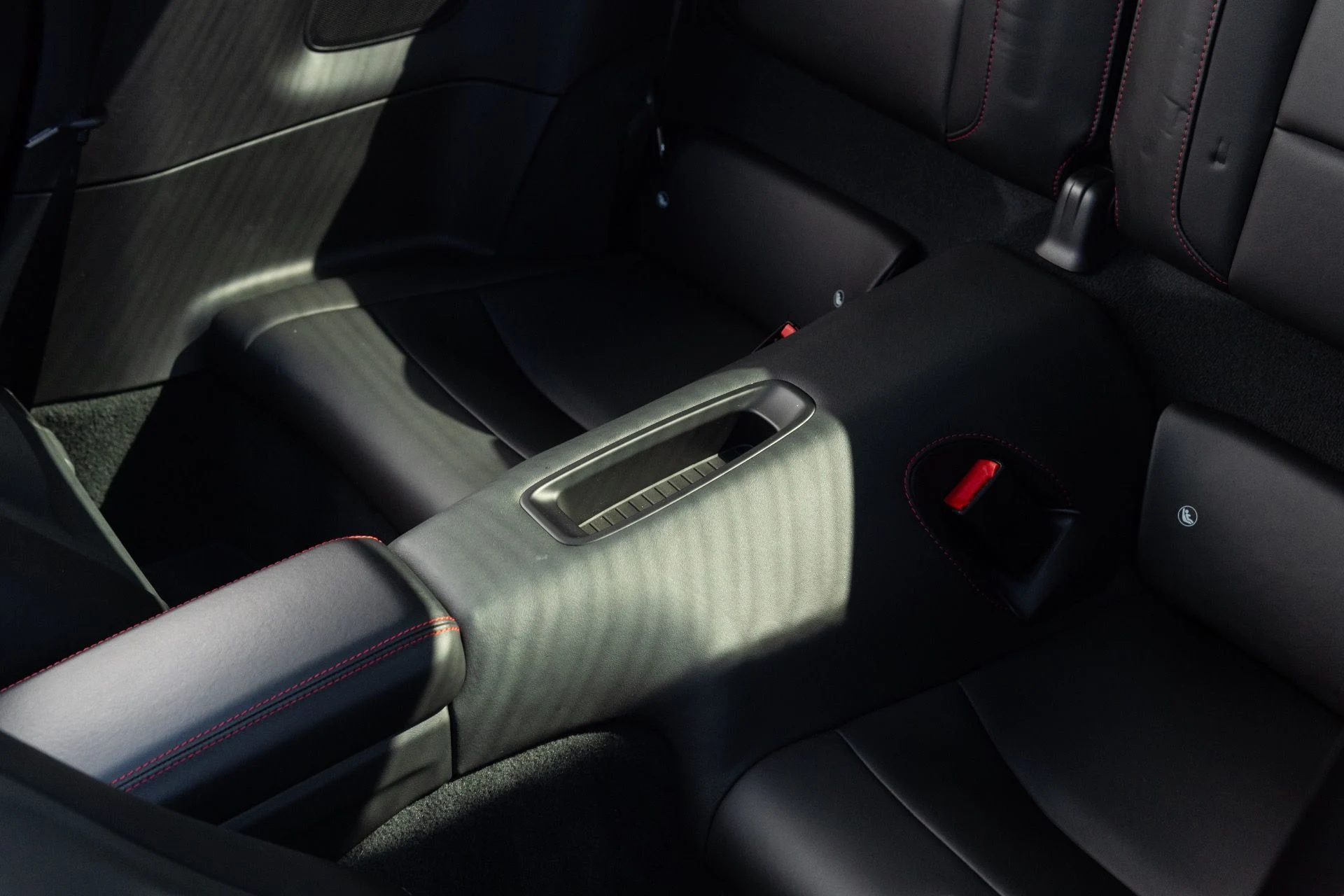 mph053_2177844231_Used_2019_Porsche_911_Carrera_4_1772073420_c2c42159ab