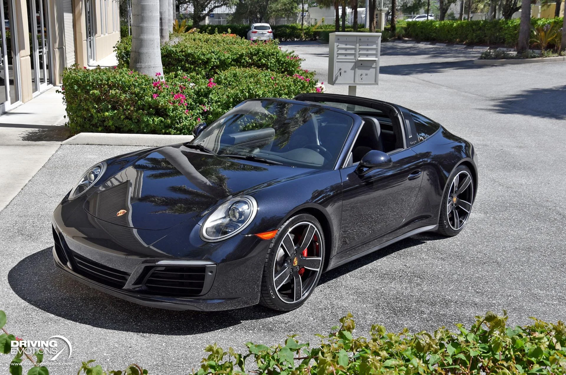 mph053_2213581294_868_p54_l_9fc9721e00