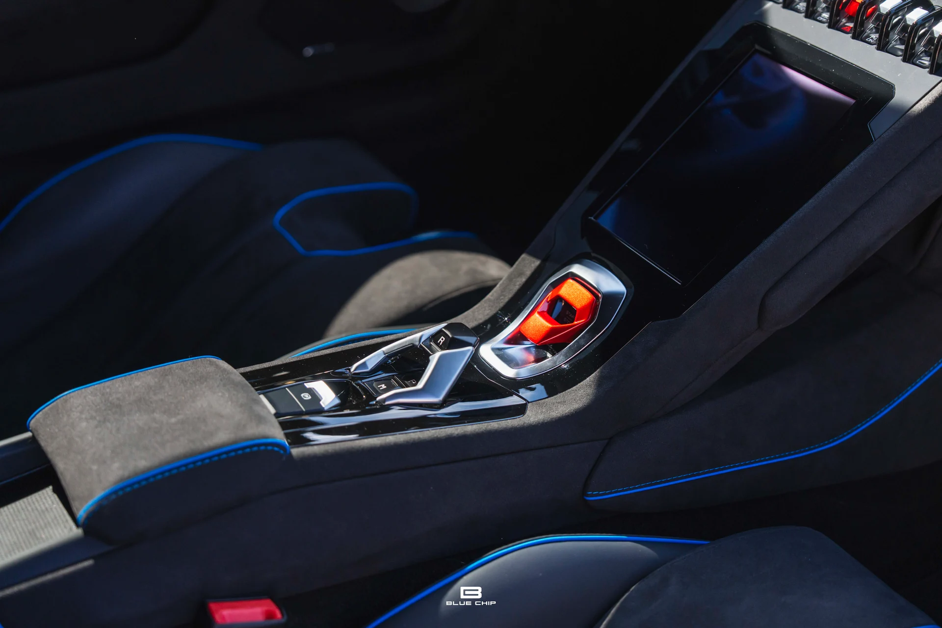 mph053_2223082046_6a31cffefa25b4f484eb2b19_2024_Lamborghini_Huracan_Sterrato_54_6029ee8e7f