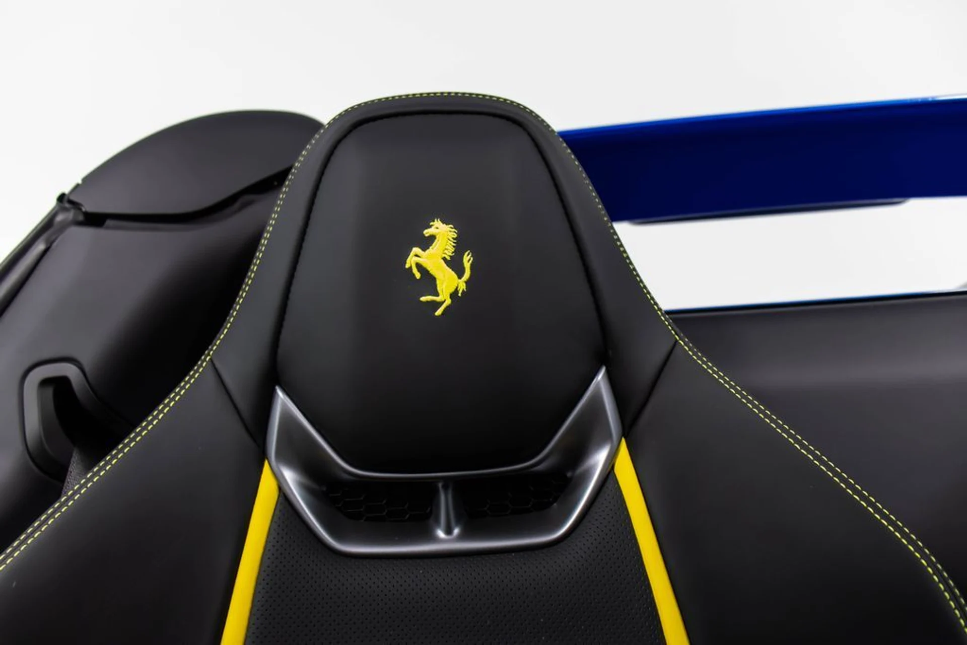 mph053_2240641459_8849bdb45e642273ab7135e94f218ba5x_237bc3f9cc