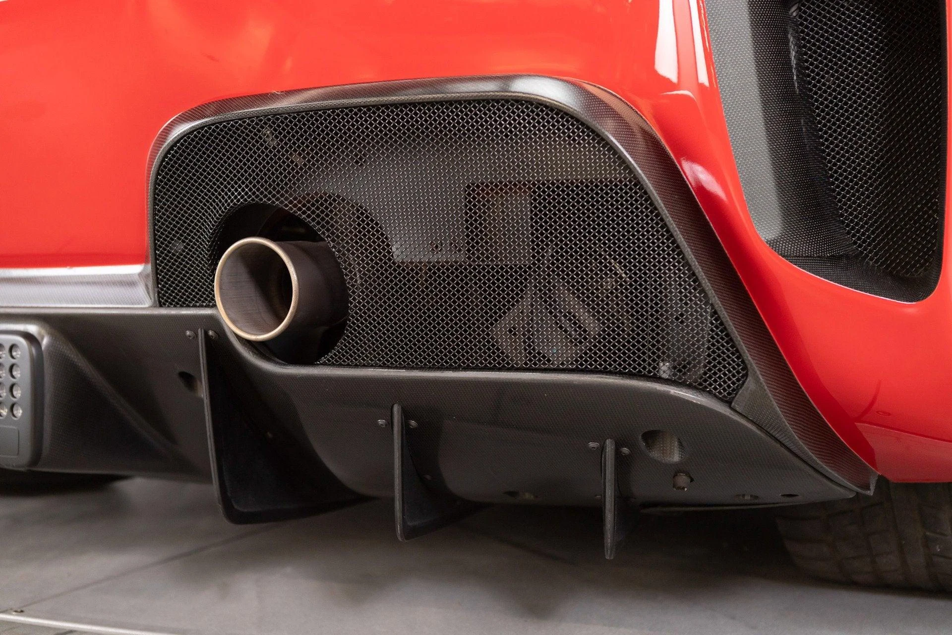 mph053_2242493655_Used_2022_Ferrari_488_Challenge_EVO_1777367778_a15ac1a8aa