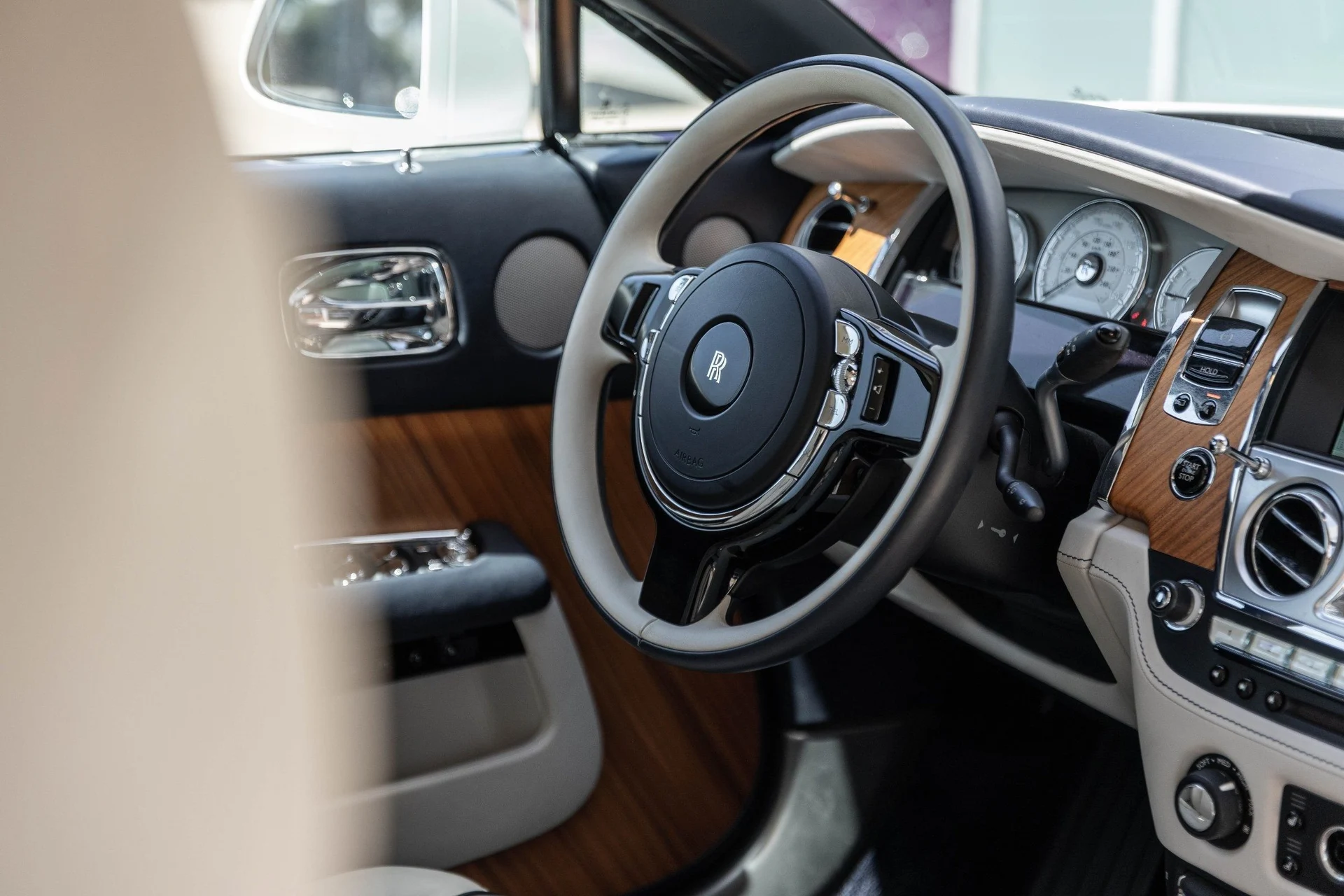 mph053_2274952831_Hi_Tech_Luxury_Imports_LLC_SCA_666_D50_HU_107224_image_53_1c088c6f5d