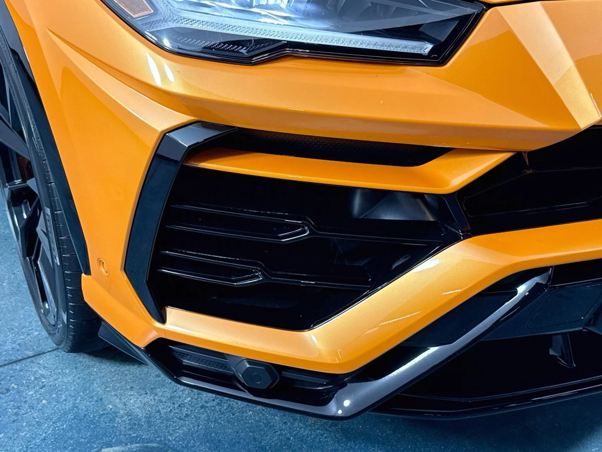 mph053_2275023398_Used_2022_Lamborghini_Urus_1790289790_939e350375