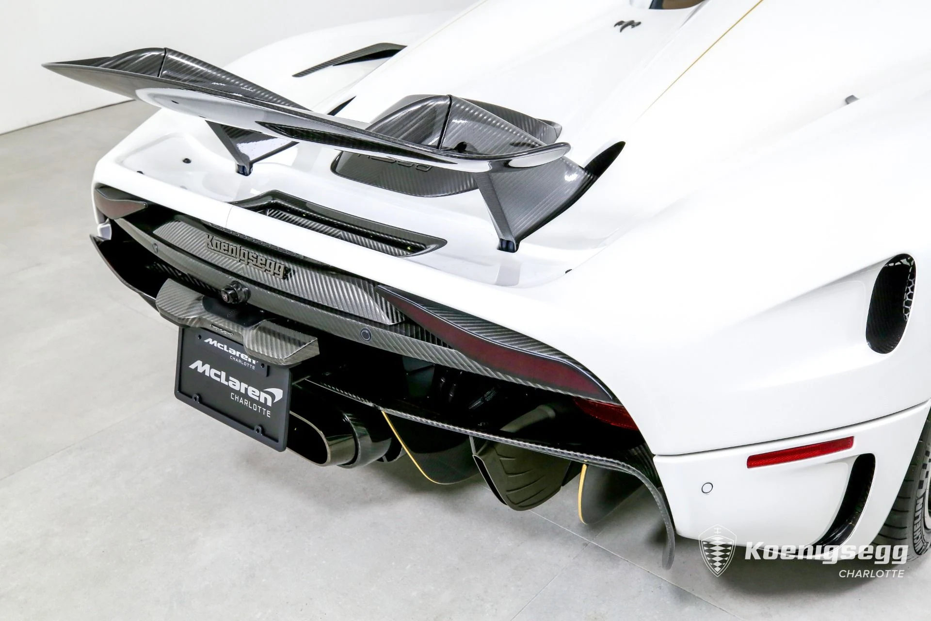 mph053_2280612966_Used_2019_KOENIGSEGG_REGERA_RWD_1703801720_c3f64d4ca5