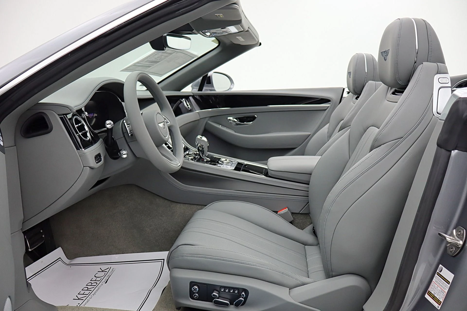 mph053_2289462839_New_2026_Bentley_Continental_GTC_c696a32594