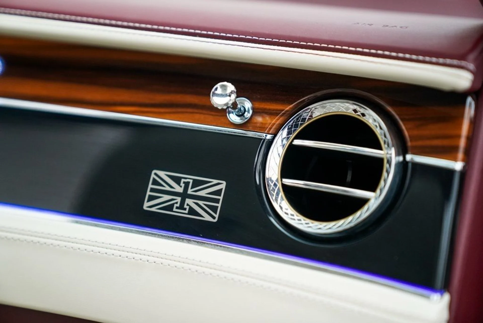 mph053_2317941228_mum86t3c40m9aetif2dqne9ddvjx_66537342db