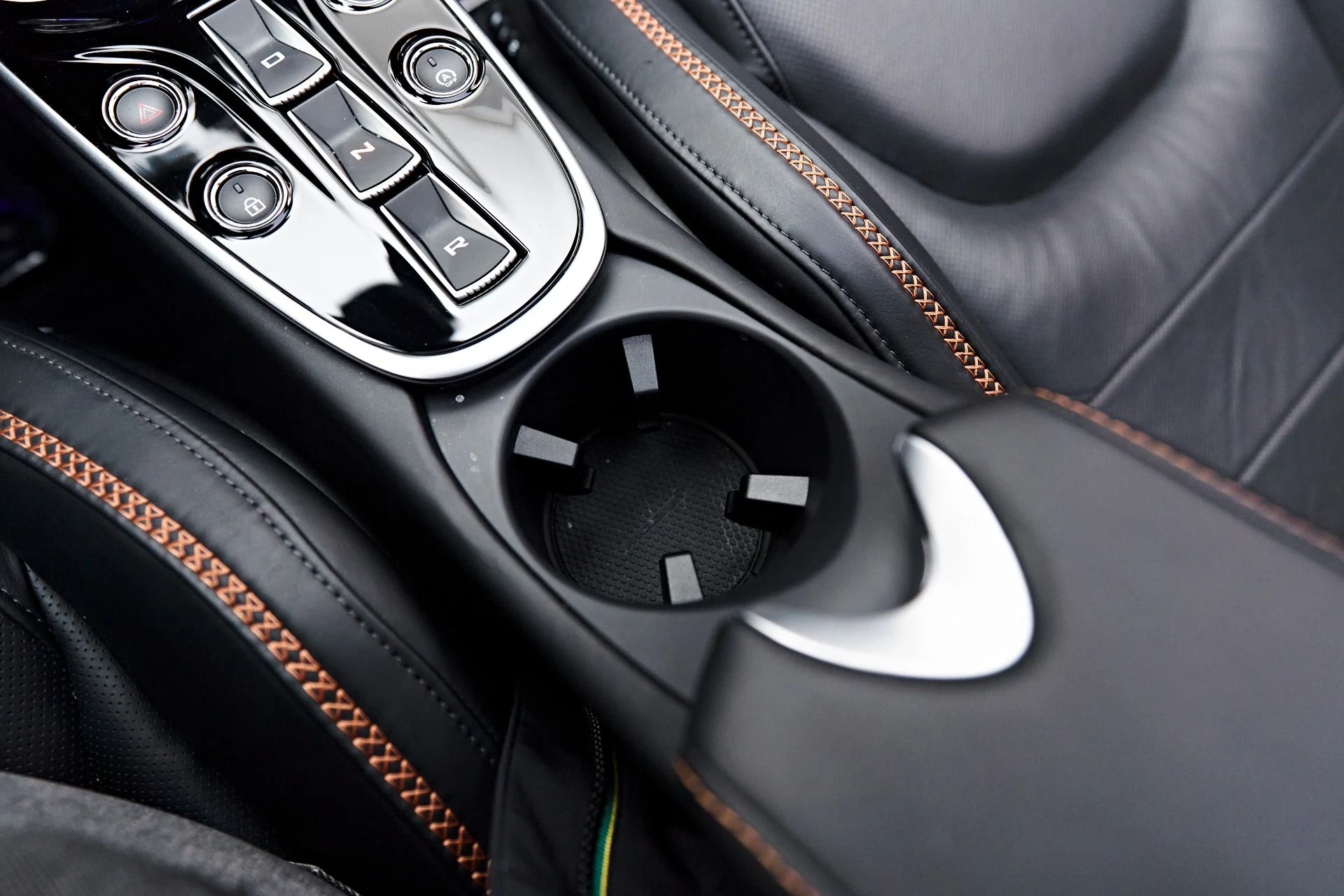 mph053_2328293244_Used_2023_Mc_Laren_GT_Base_1712094494_af7e89cc0a