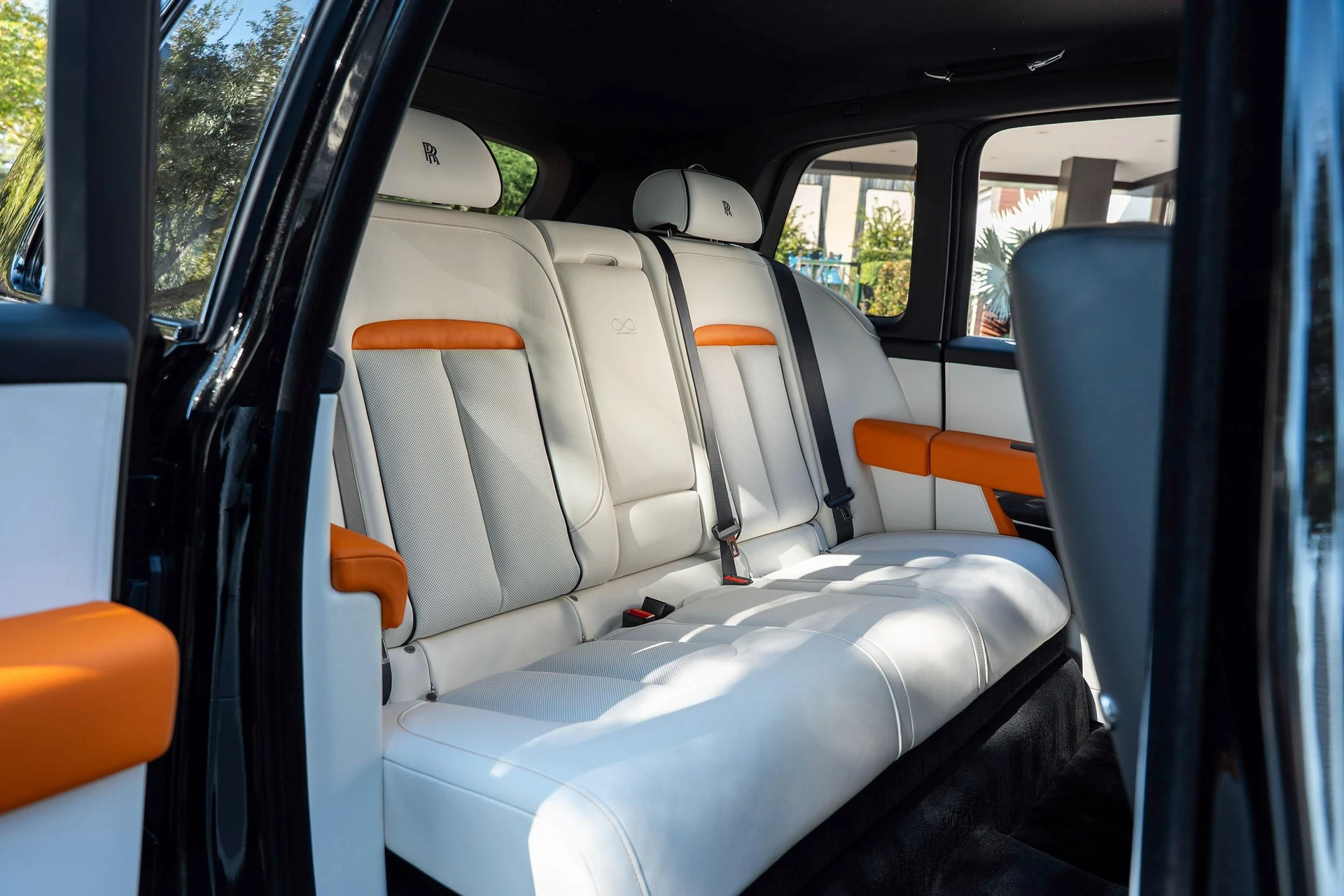 mph053_2348874344_465211305_68f075f11a22d42ee43446e4_8bb26b1a2a