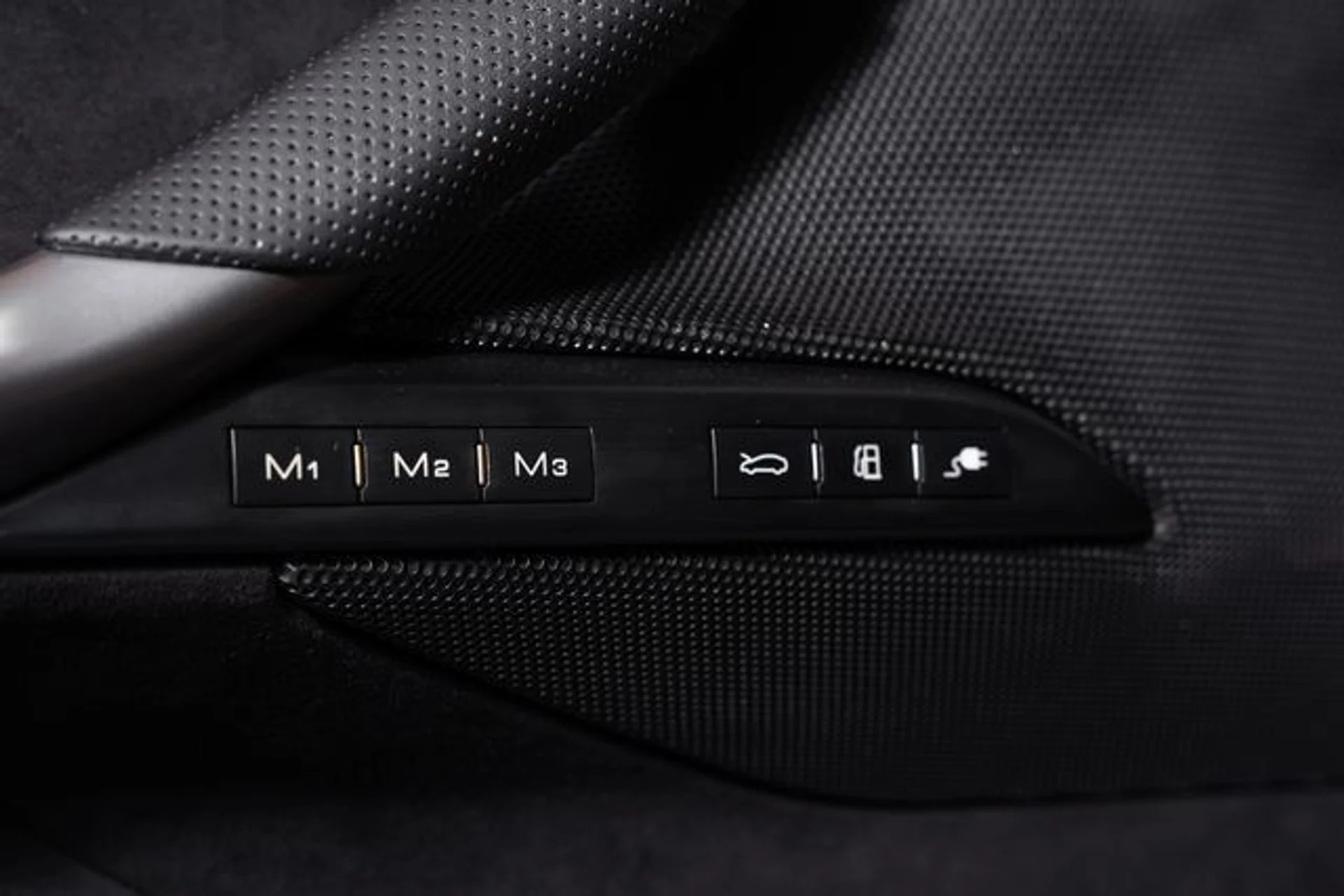 mph053_2349433777_756f532e2e77597270d3558ade133b48x_506f47be3d