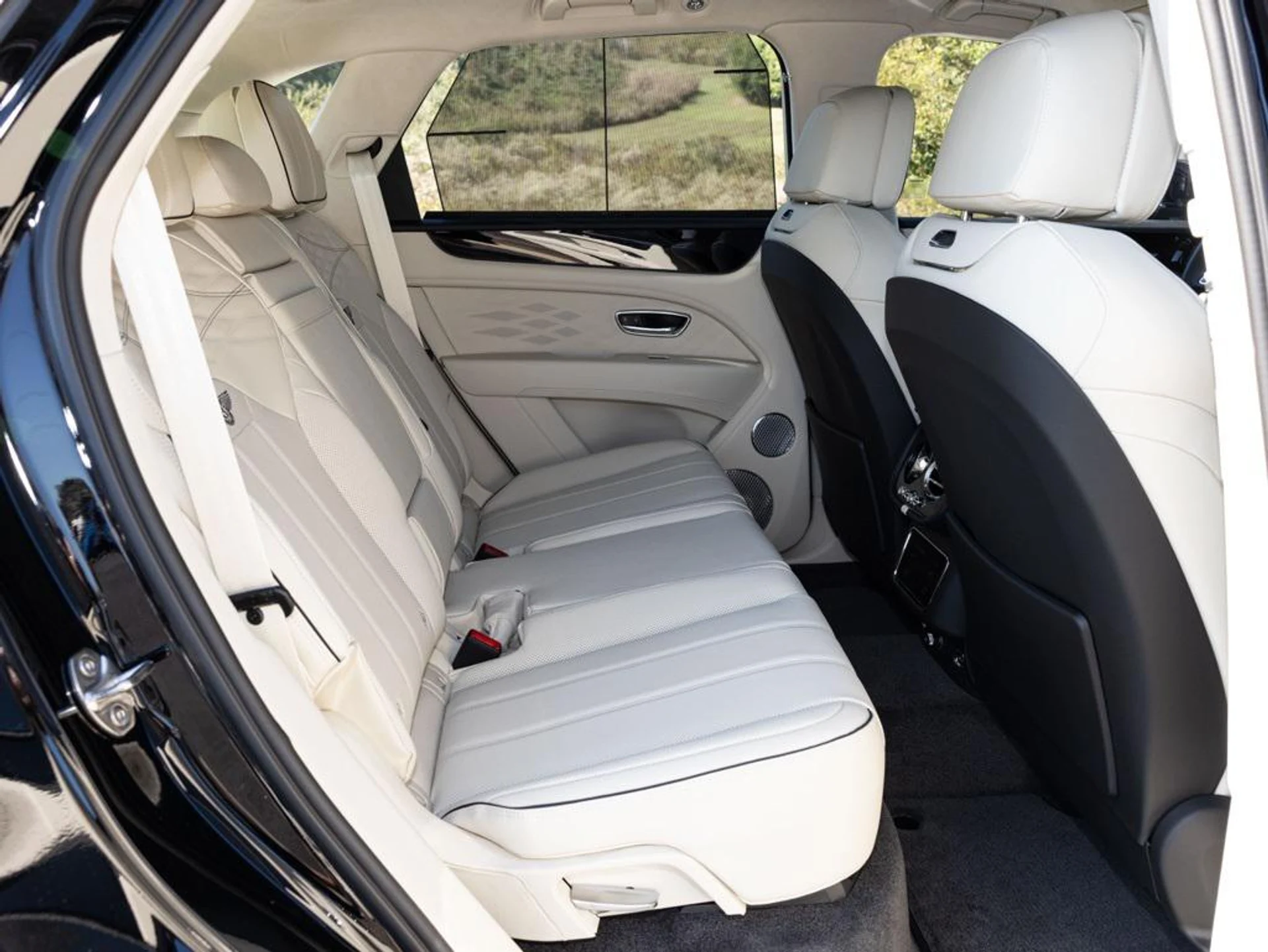 mph053_2351355204_465336697_68f22a3dc83056c645fcff4d_9f960c9441