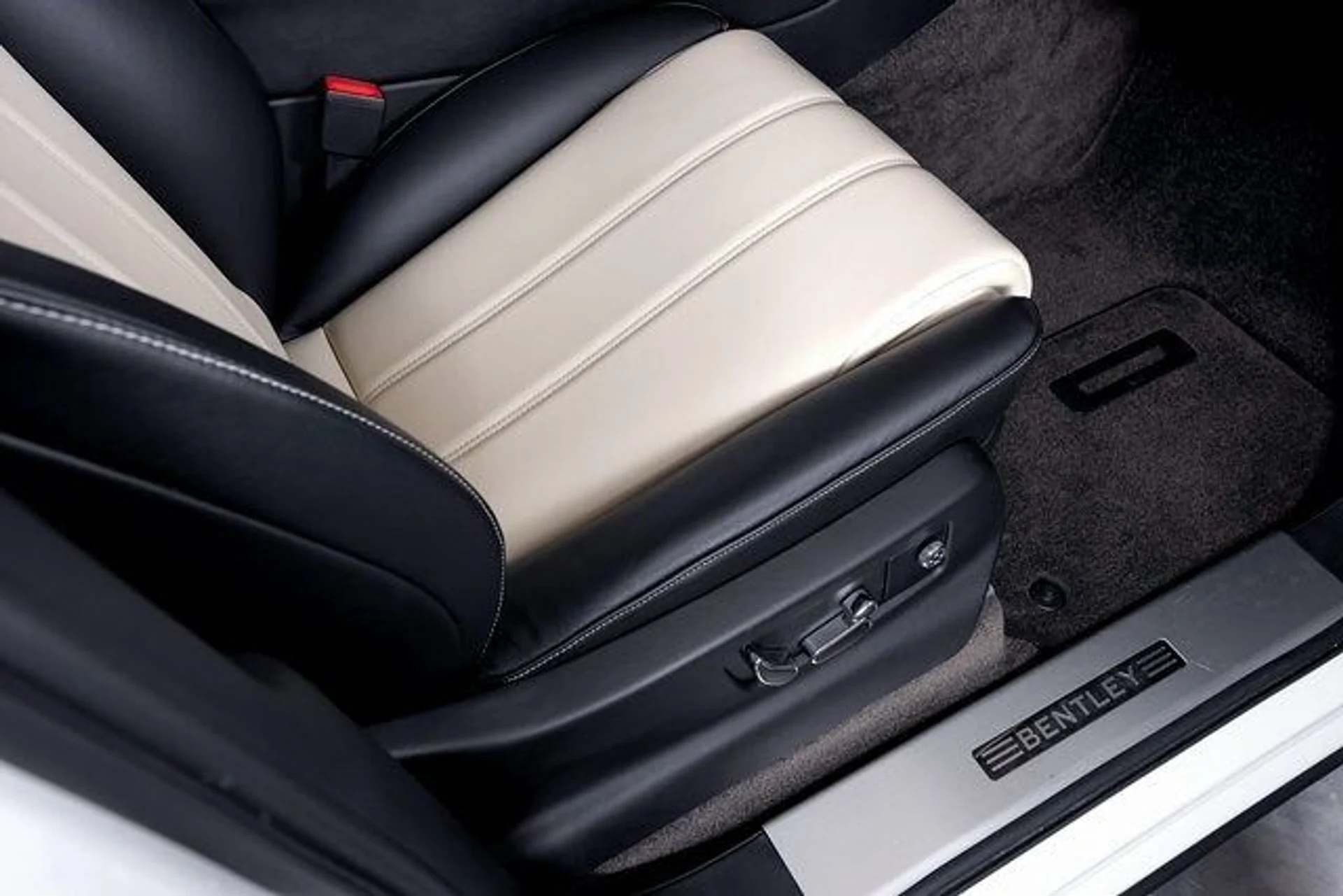 mph053_2353795086_cc74adaa39d38a79c7ef98321eebc698x_66c77efcfc