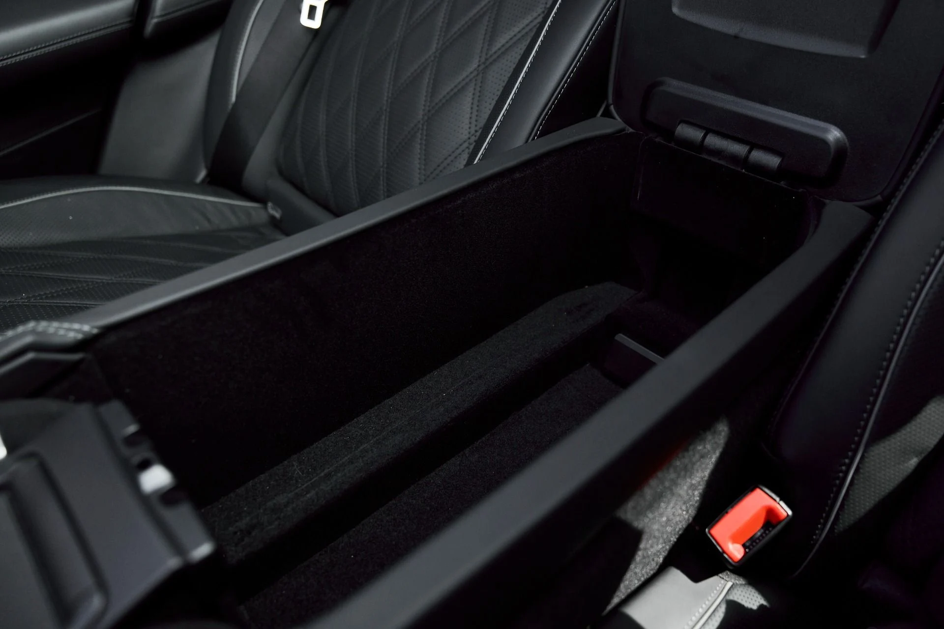 mph053_2378777306_Used_2024_Mercedes_Benz_GLS_Maybach_GLS_600_1773530629_a367fc2d5e