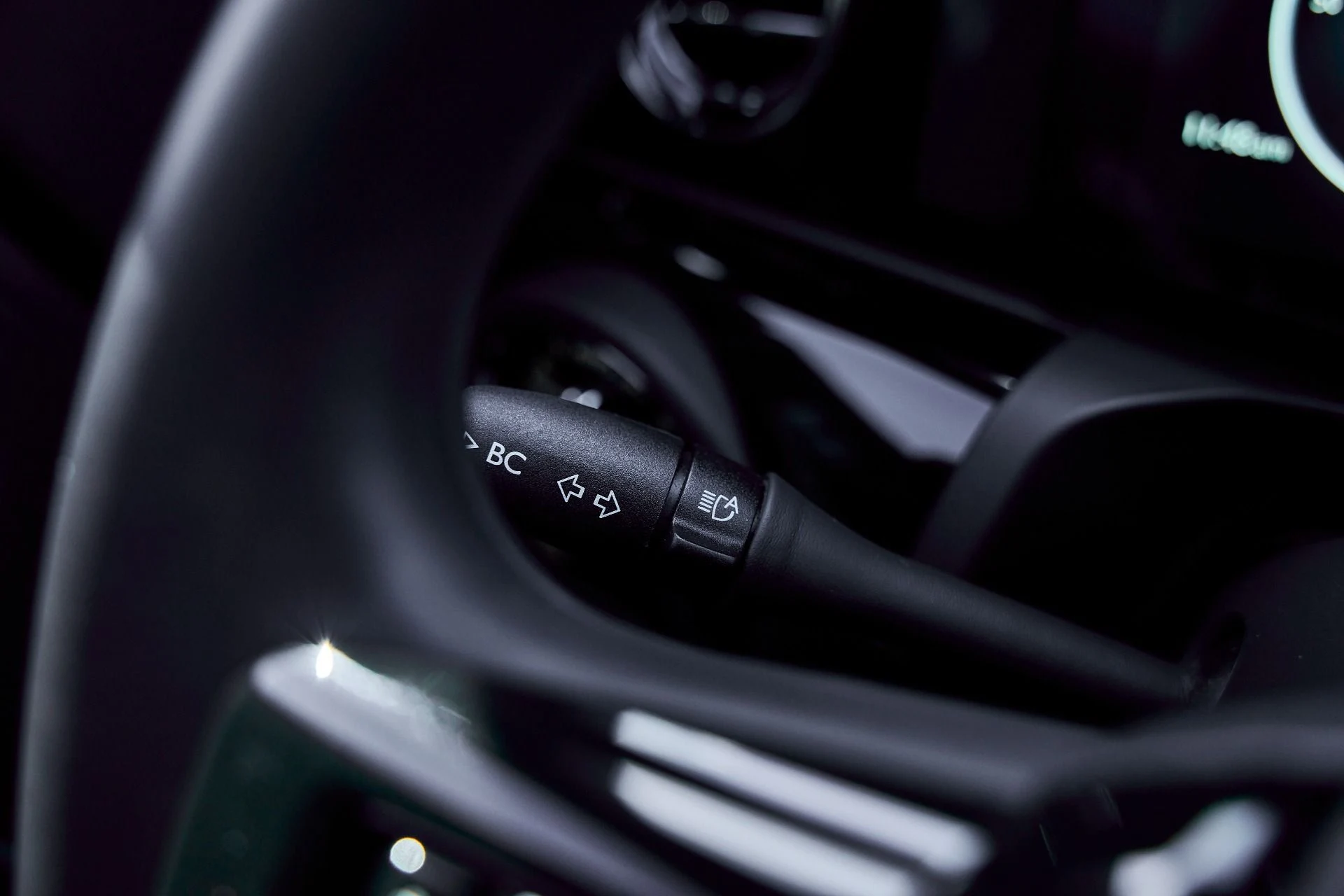 mph053_2393025408_Used_2025_Rolls_Royce_Spectre_Base_1771642476_73789d9639