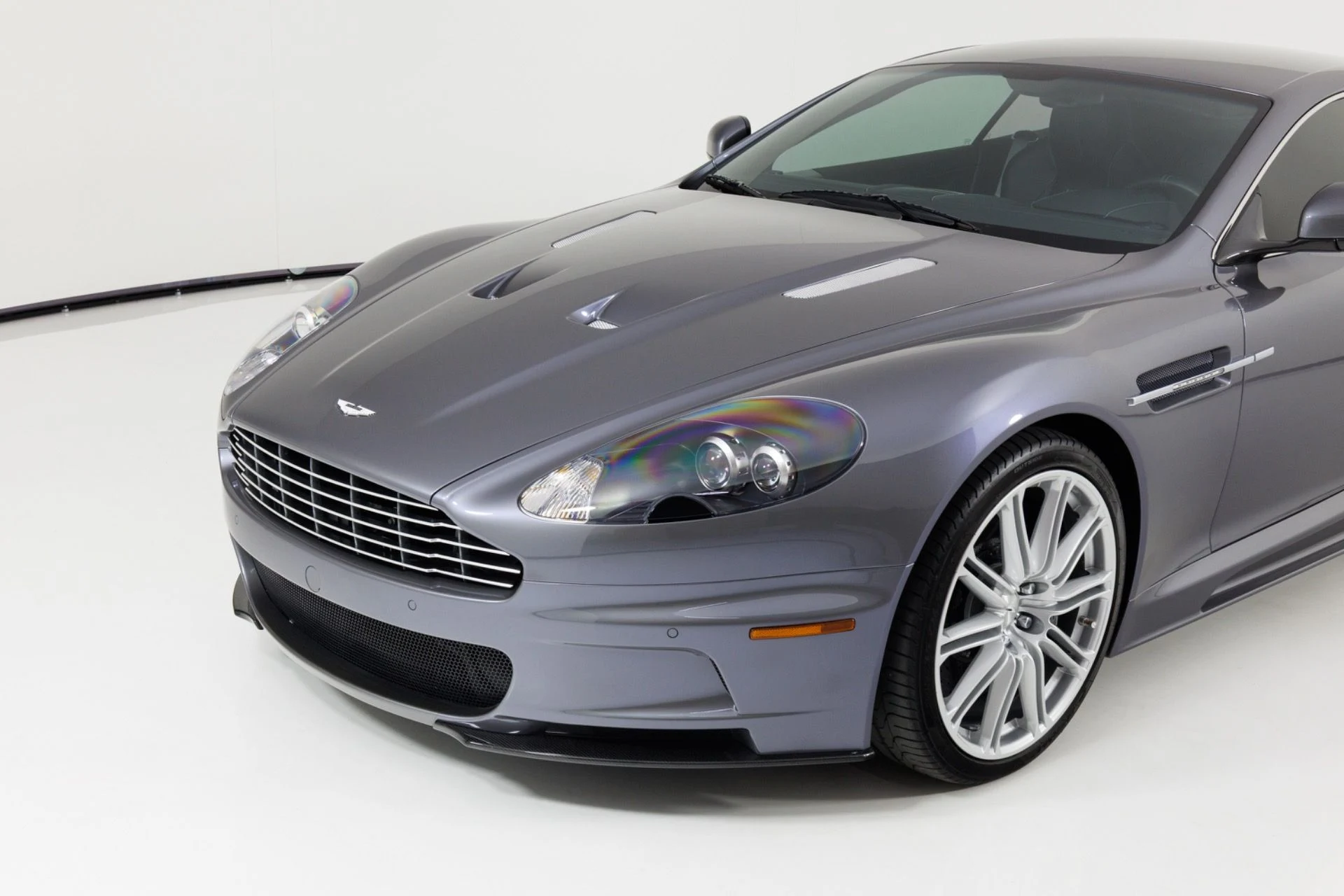 mph053_2393135737_Used_2010_Aston_Martin_DBS_1792190112_bbeb326109