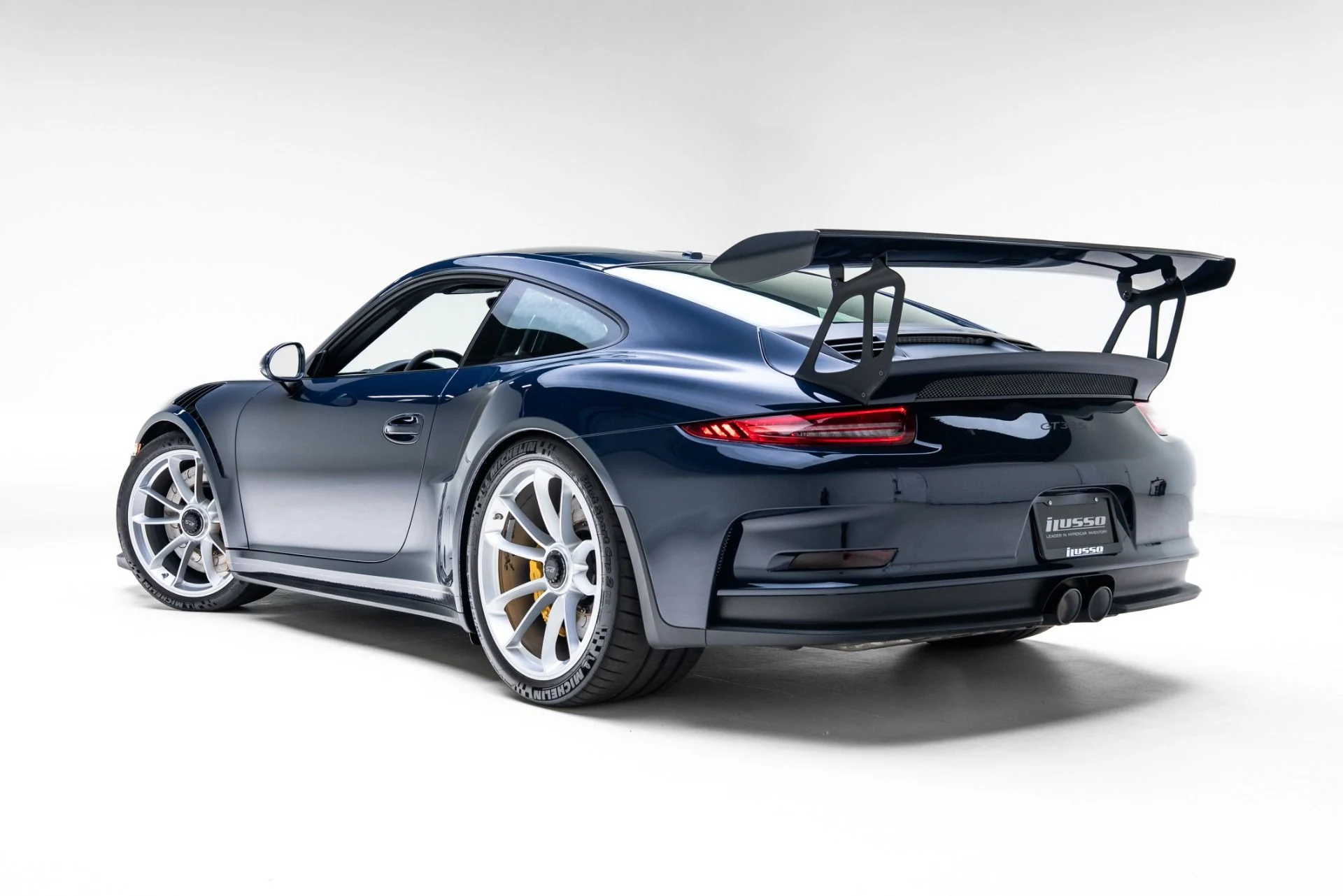 mph053_2420392459_Used_2016_Porsche_911_GT_3_RS_1774462805_ee3a677965