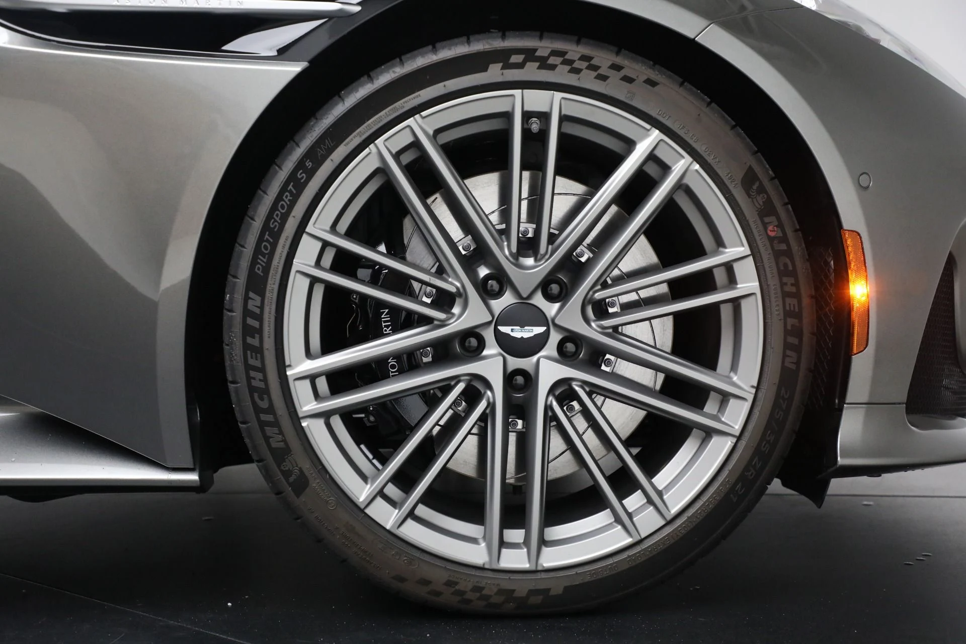 mph053_2425653980_New_2026_Aston_Martin_DB_12_Volante_e1a284cc47