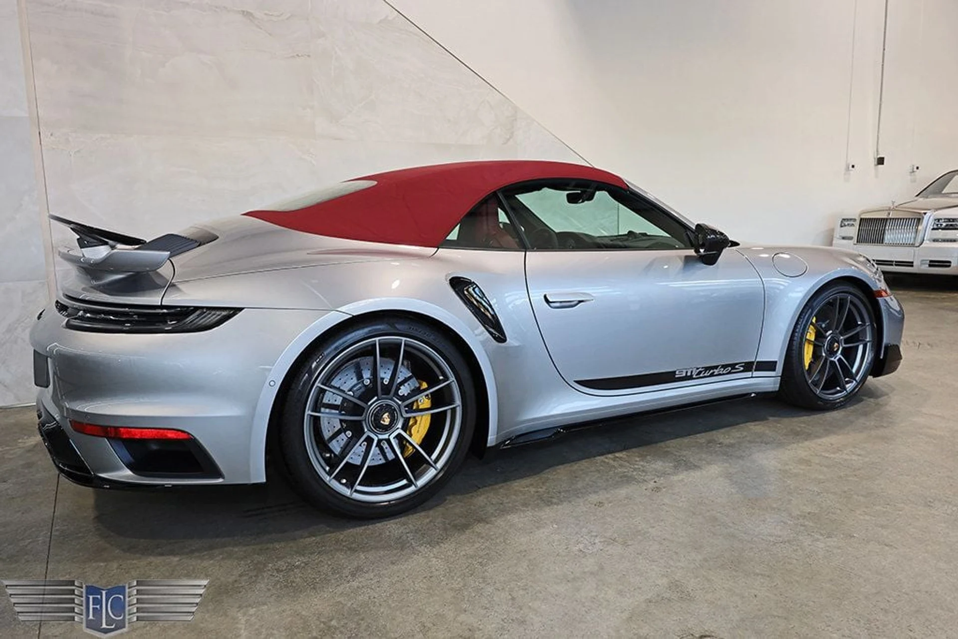 mph053_243140865_used_2024_porsche_911_turboscabriolet_9689_22937048_54_1024_b47816dea0