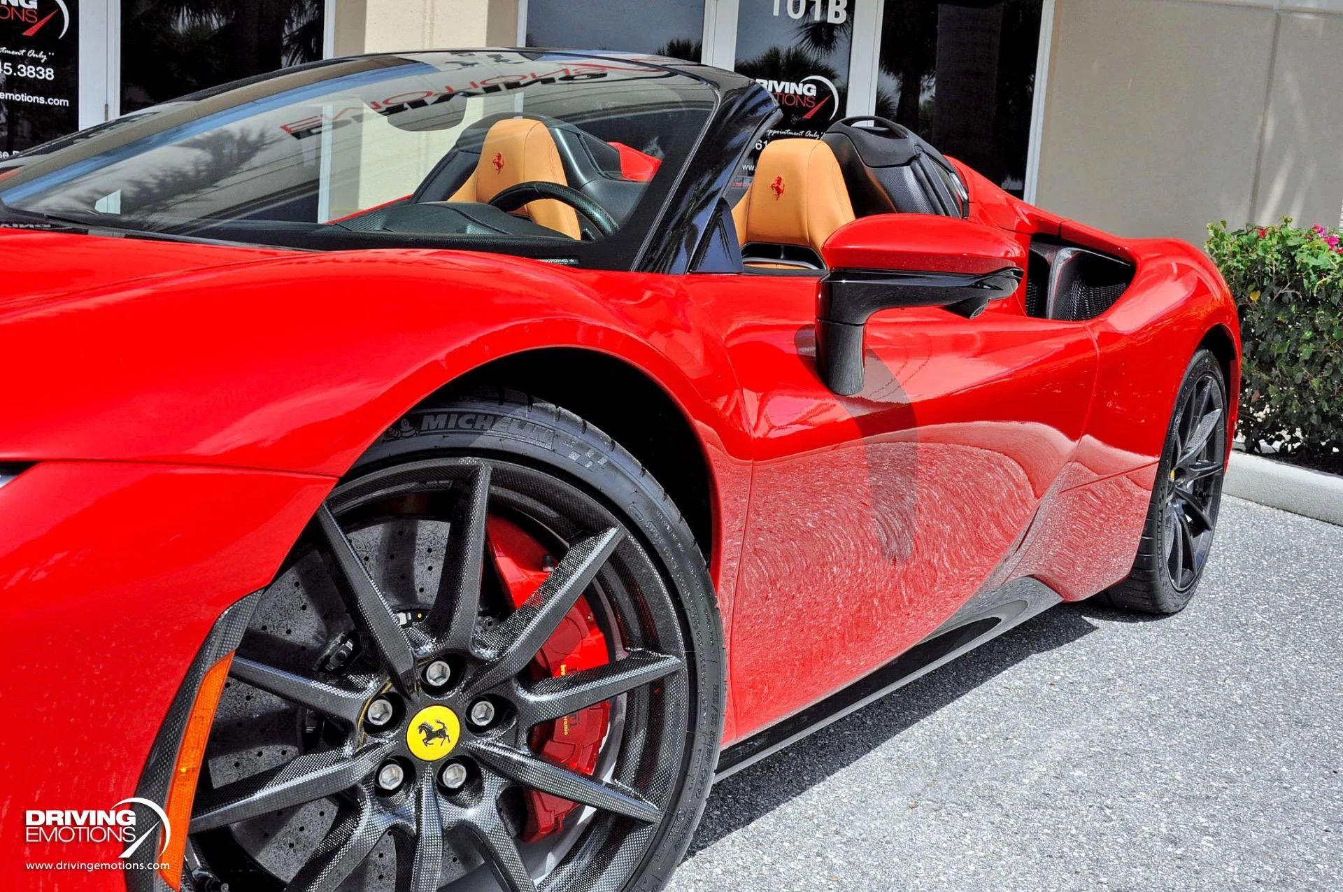 mph053_2442126122_860_p54_l_6861d6f7f3