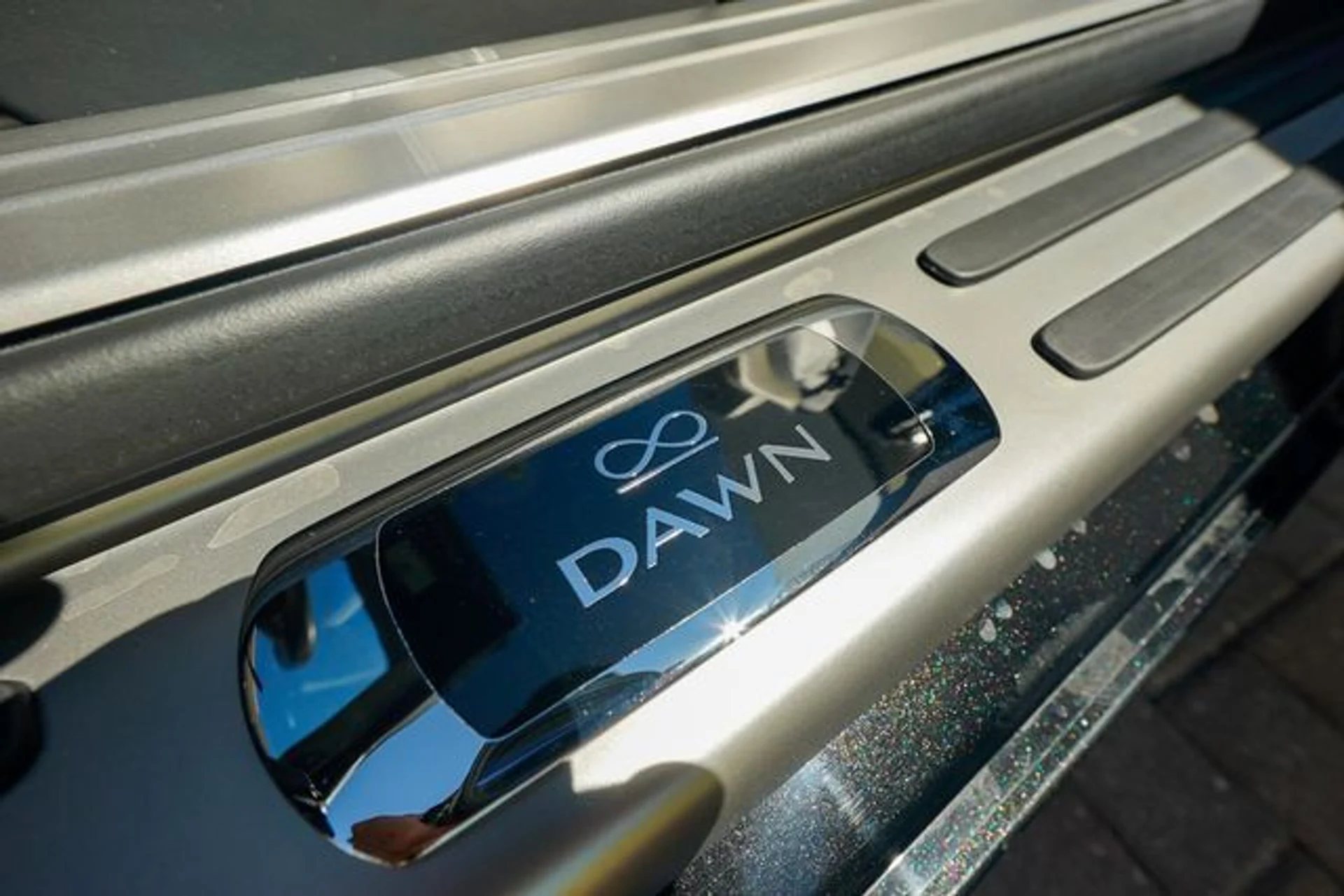 mph053_2449948865_23014492_54_50f626a65f