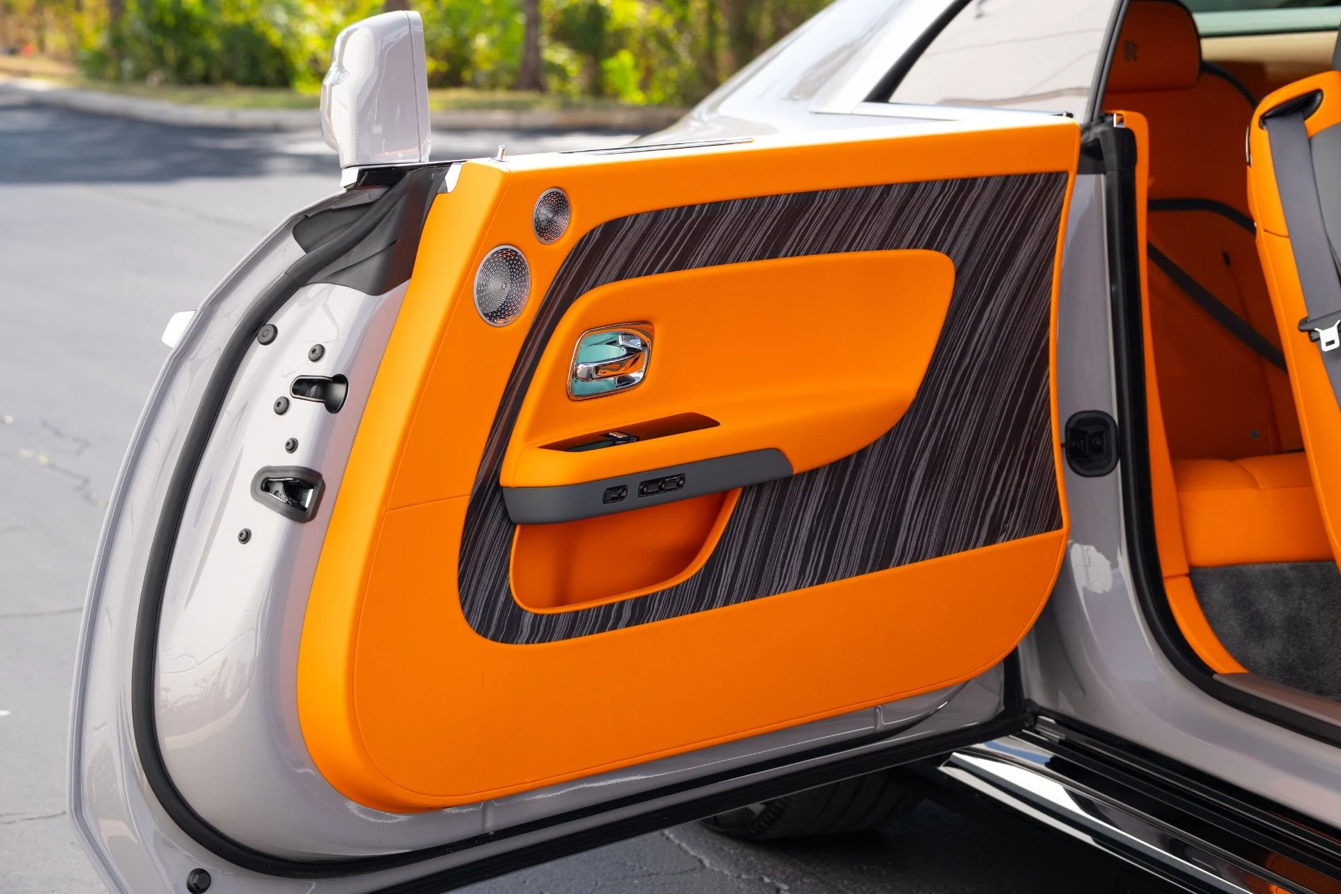 mph053_2483262183_Used_2024_Rolls_Royce_Spectre_1772250917_5b9142a87c