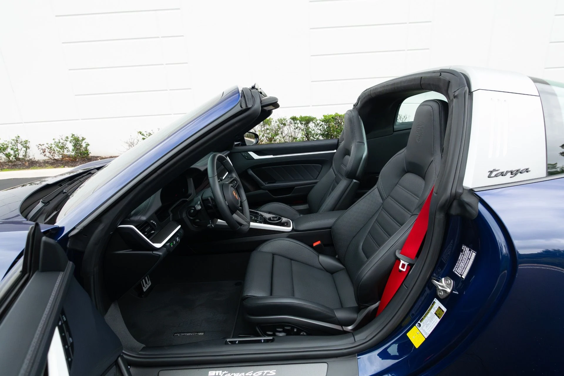 mph053_2487784190_Used_2025_Porsche_911_Targa_4_GTS_1769107430_8c513e2d2f