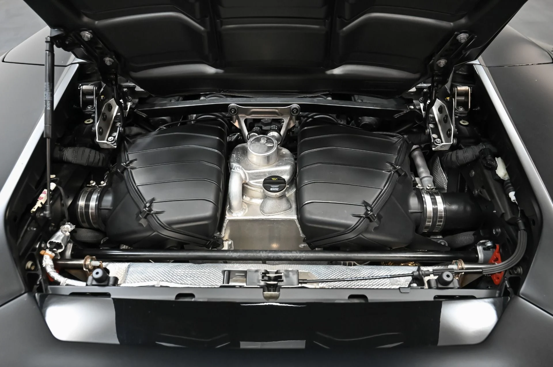 mph053_249695920_Used_2021_Lamborghini_Huracan_EVO_Base_1754943417_247c82f0eb