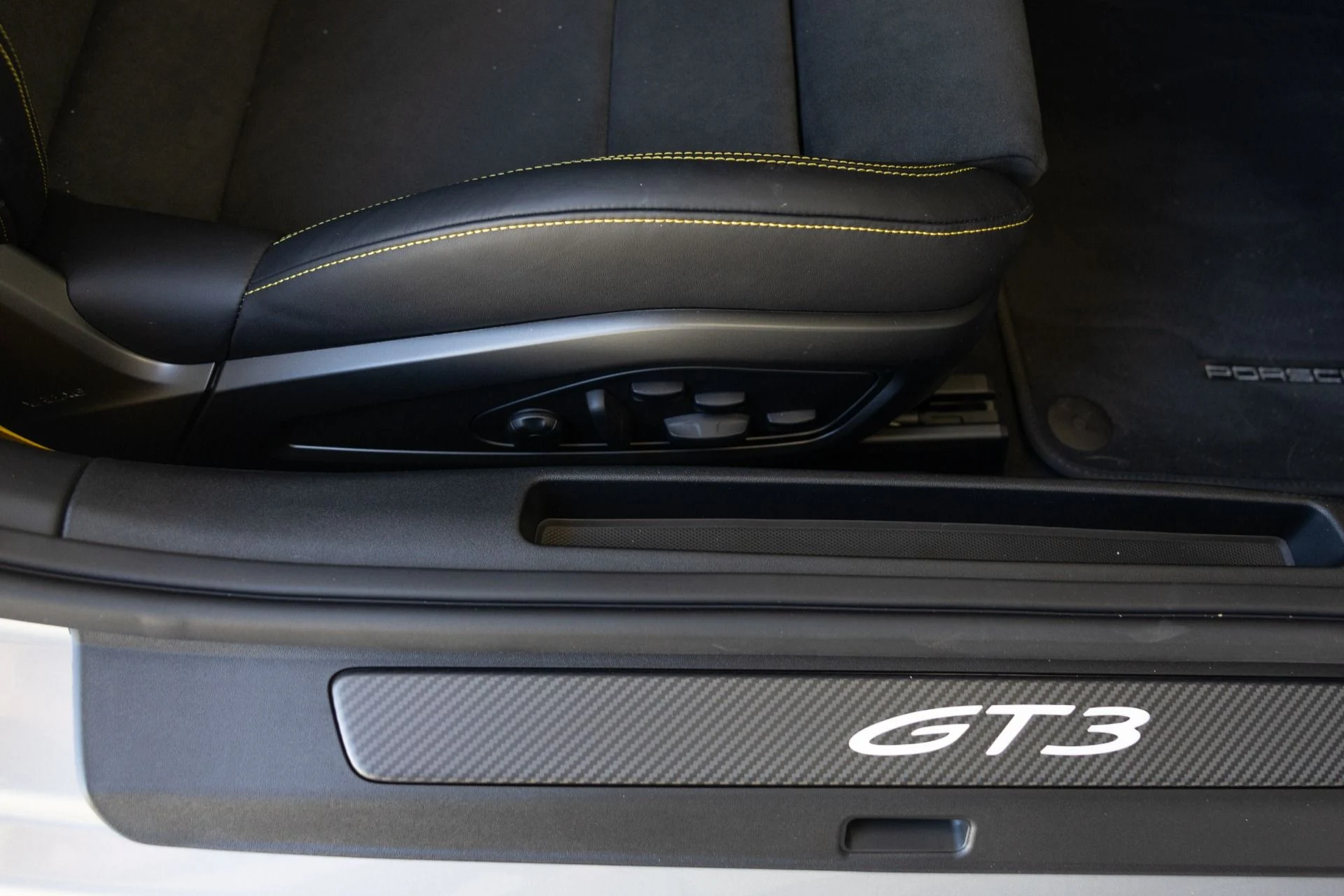 mph053_2518959080_Used_2026_Porsche_911_GT_3_1782857312_6fb5056d5e