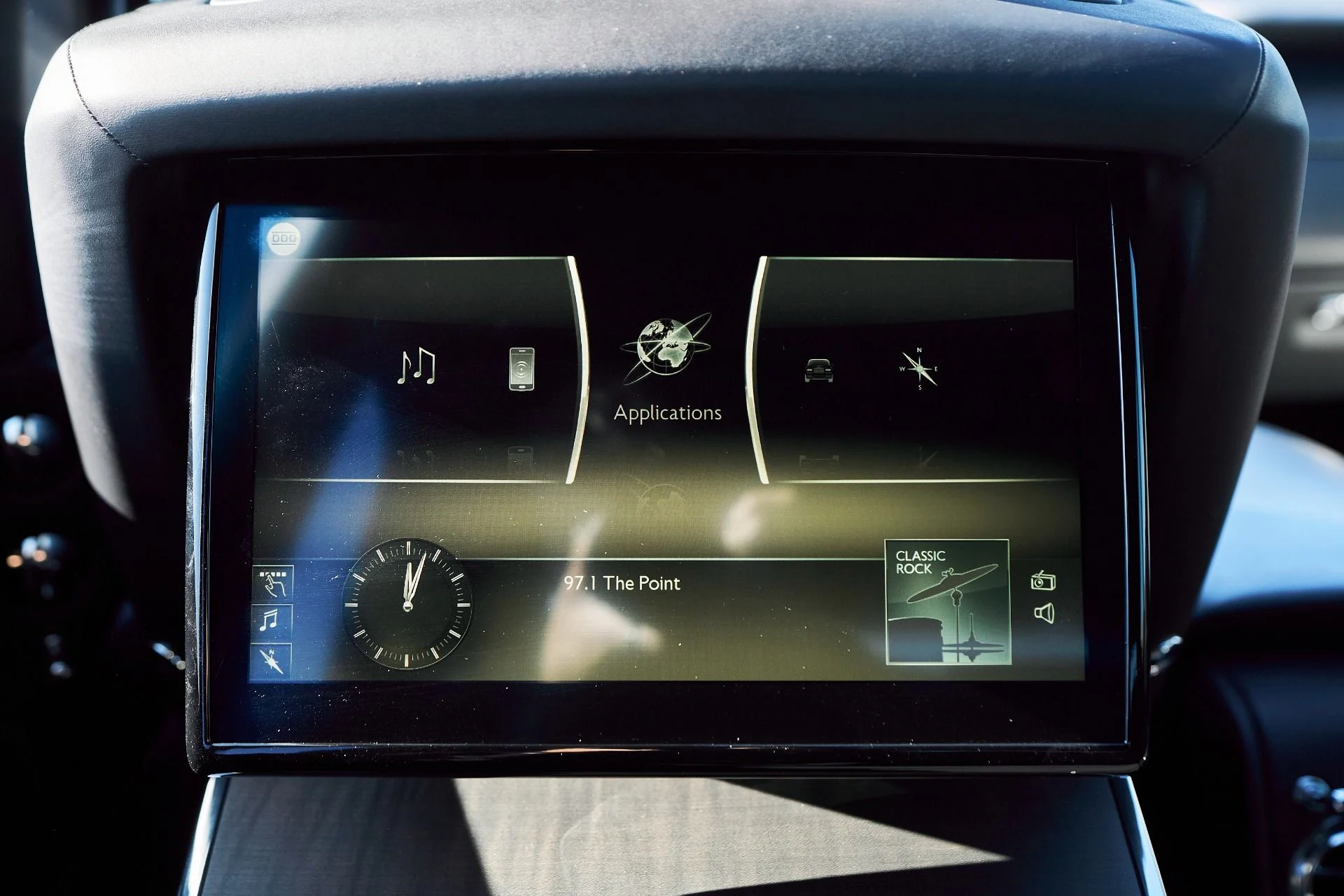 mph053_252001308_Used_2019_Rolls_Royce_Cullinan_Base_1767201736_12913e34cb