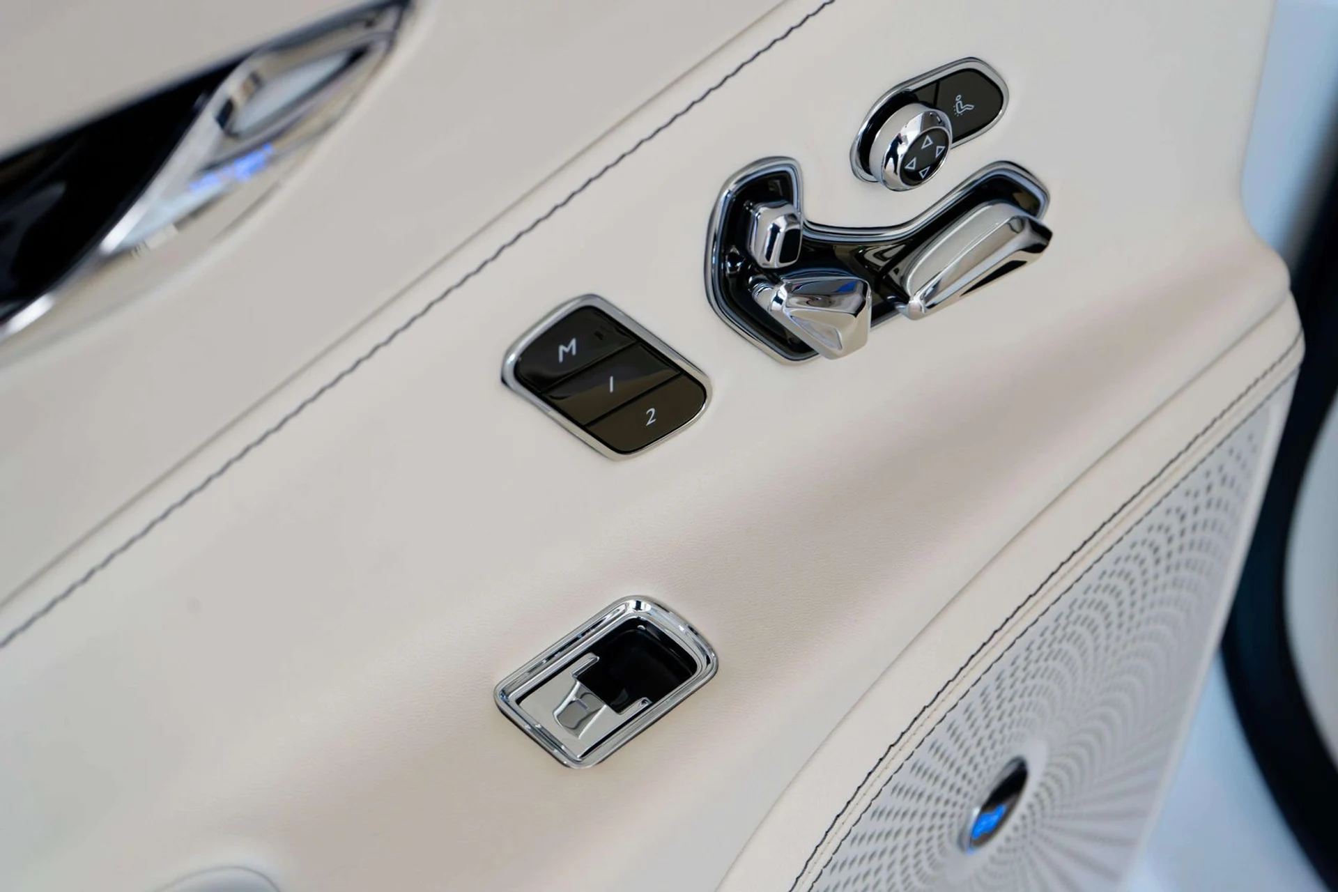 mph053_2536754534_1278bad9_4c50_4d35_876d_e765c1b9a418_a0d9f76052