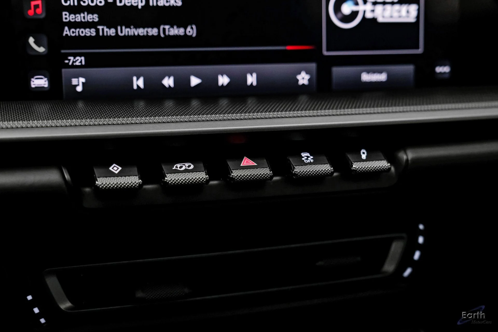 mph053_2536764655_75ca0d66f58b7bb444858400c495ee17x_940cc111e3