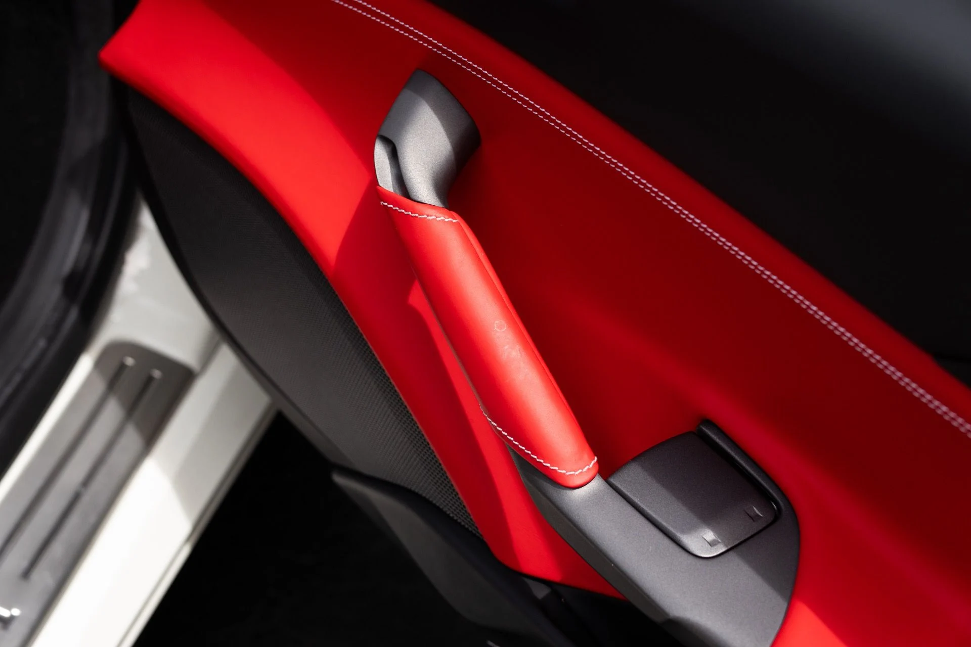 mph053_2543454487_Used_2016_Ferrari_488_GTB_1777085650_24530fd75c