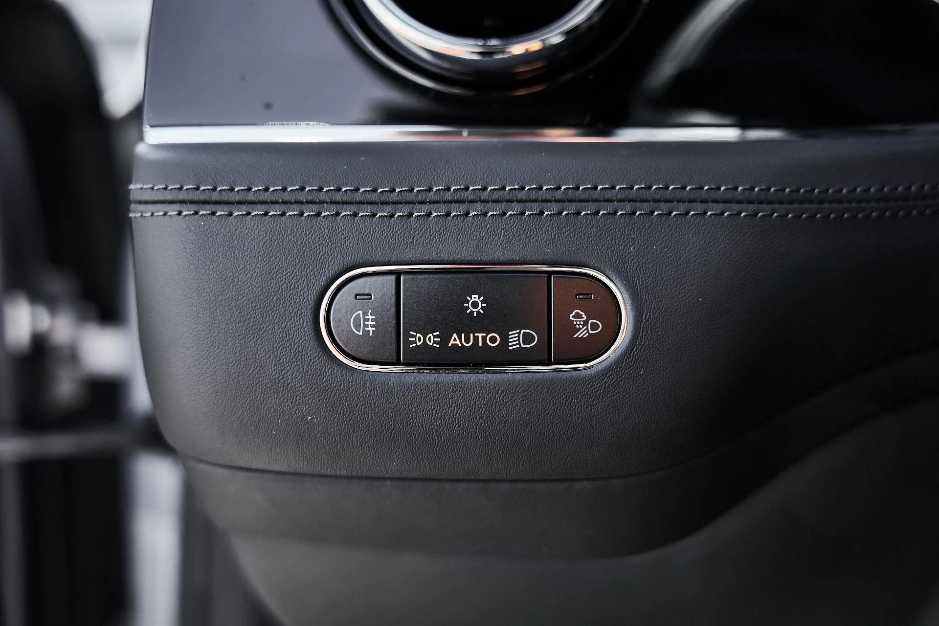 mph053_2546843044_Used_2025_Bentley_Bentayga_S_1782153034_2ff248f1cd