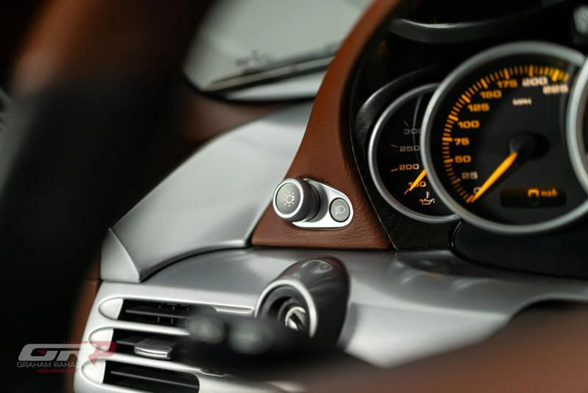 mph053_2557738442_E51295_AB_475_D_4428_B5_E2_ABD_6_AA_19506_E_4e15fd68b4