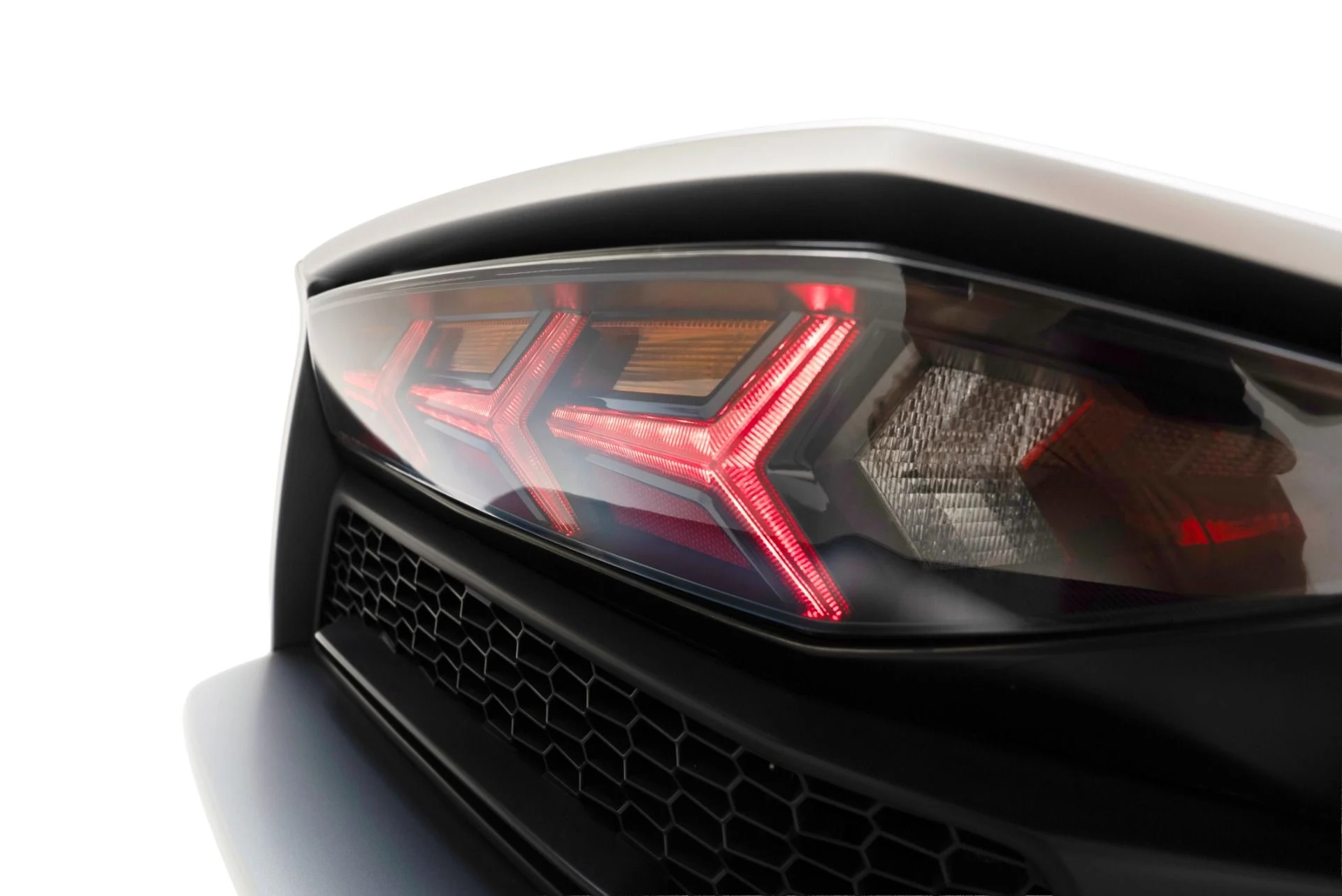 mph053_2574389031_Used_2018_Lamborghini_Aventador_Roadster_LP_740_4_S_1779296904_602658b0ad