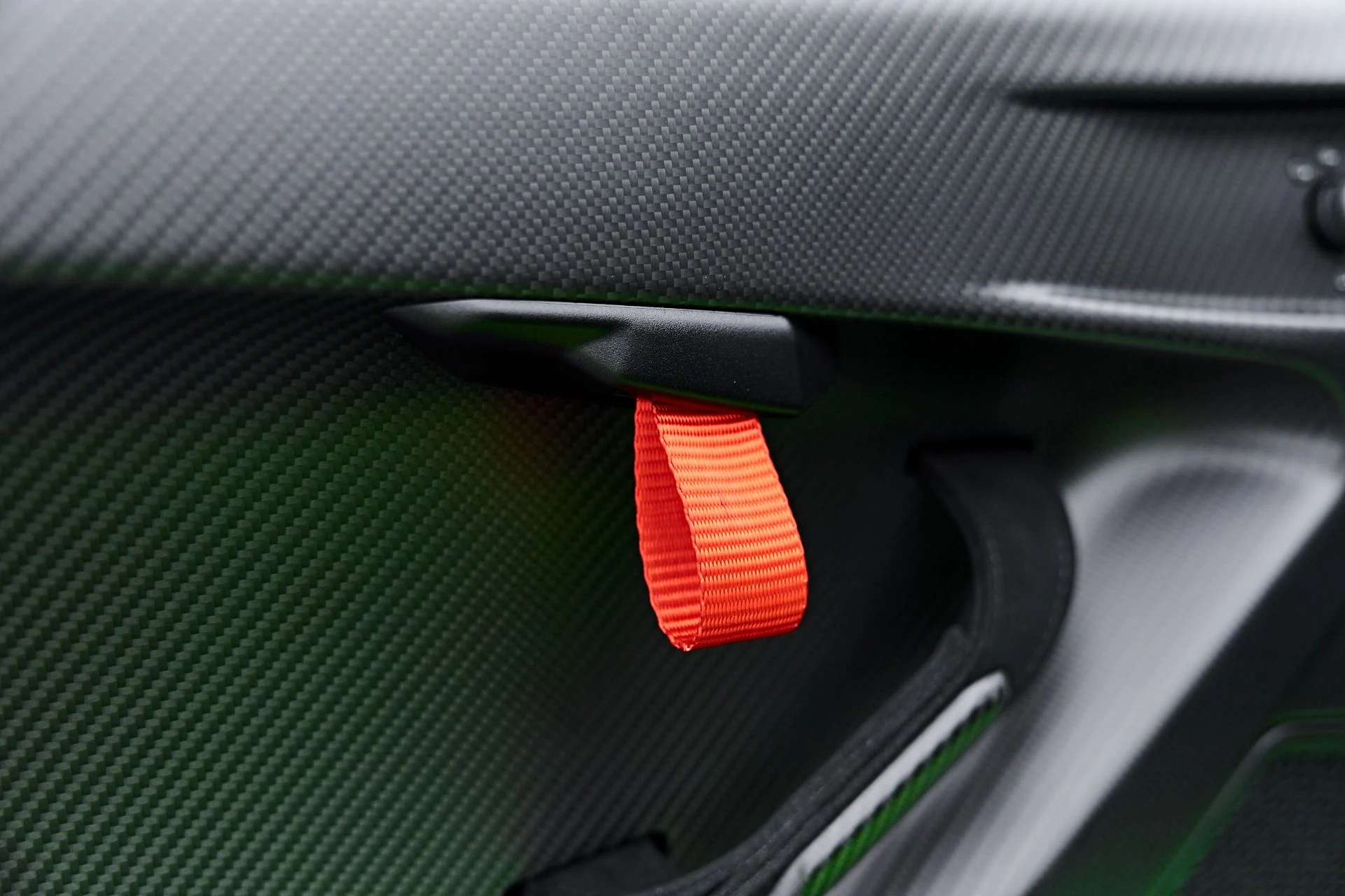 mph053_2641024616_Used_2024_Lamborghini_Huracan_STO_Base_1791998275_2e2a197f3c
