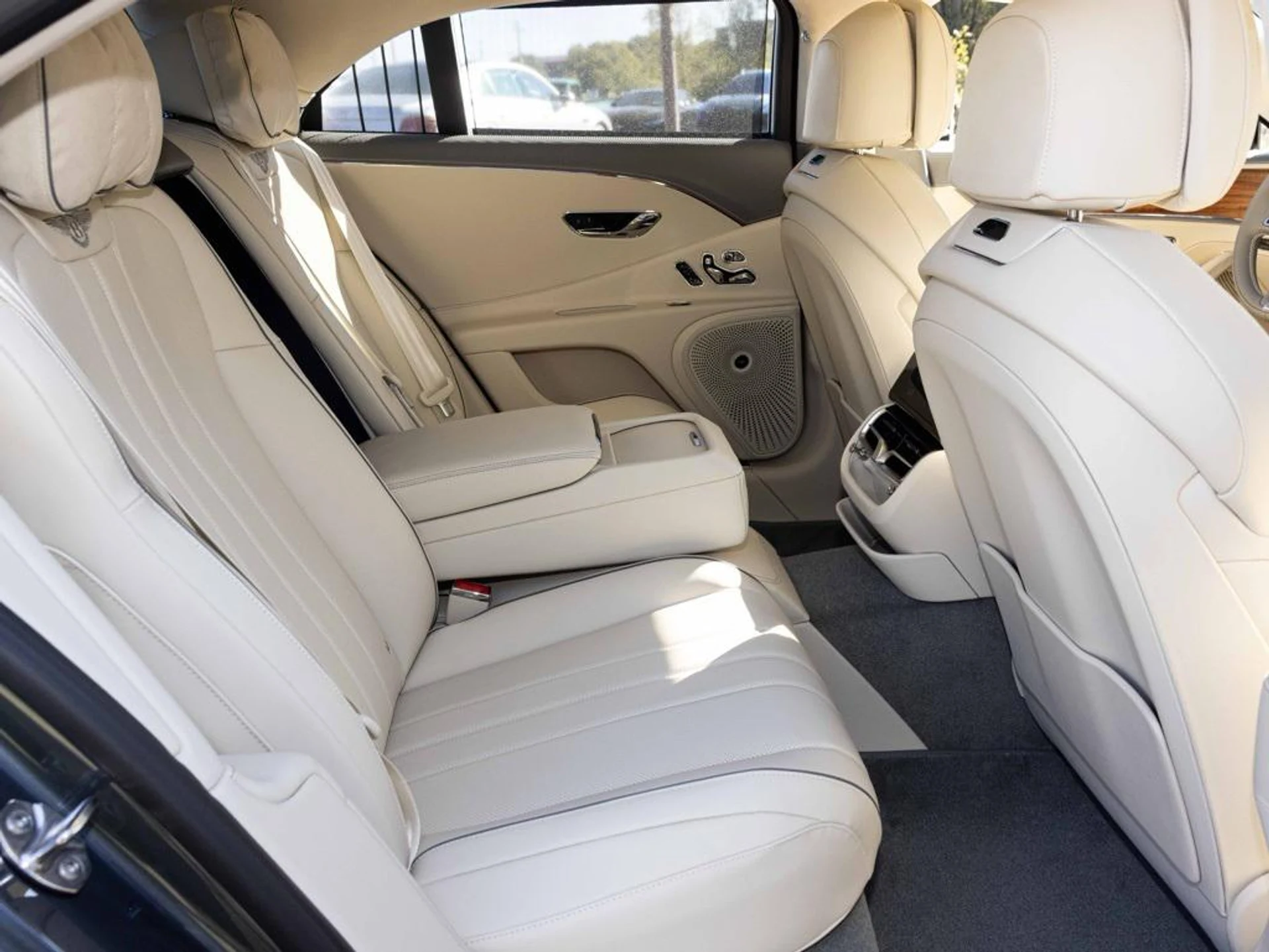 mph053_2649607657_471657911_690a42586f3f14244e02b1d3_ba67cb886a