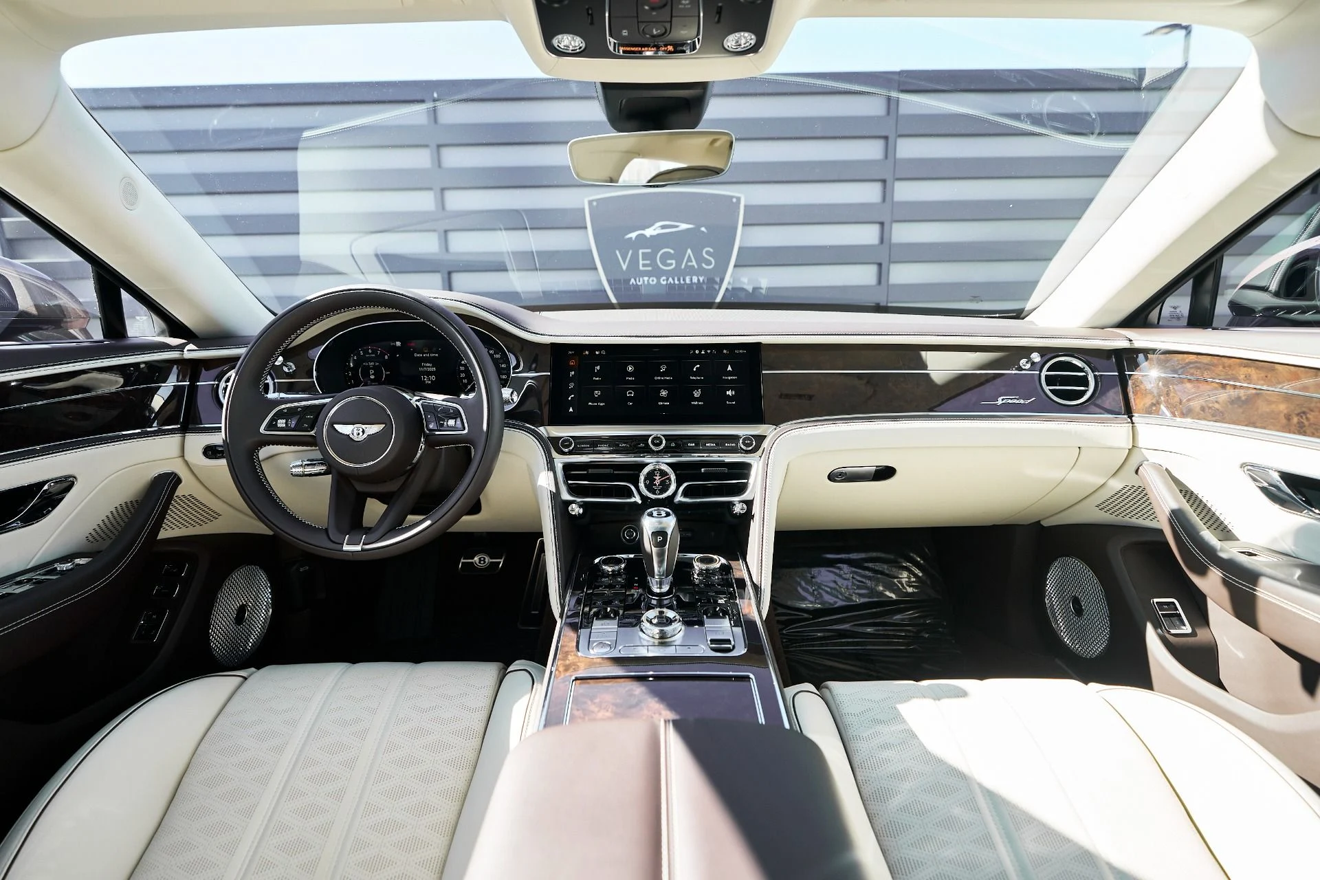 mph053_2675622700_Used_2025_Bentley_Flying_Spur_Speed_1762569253_15e6faed16