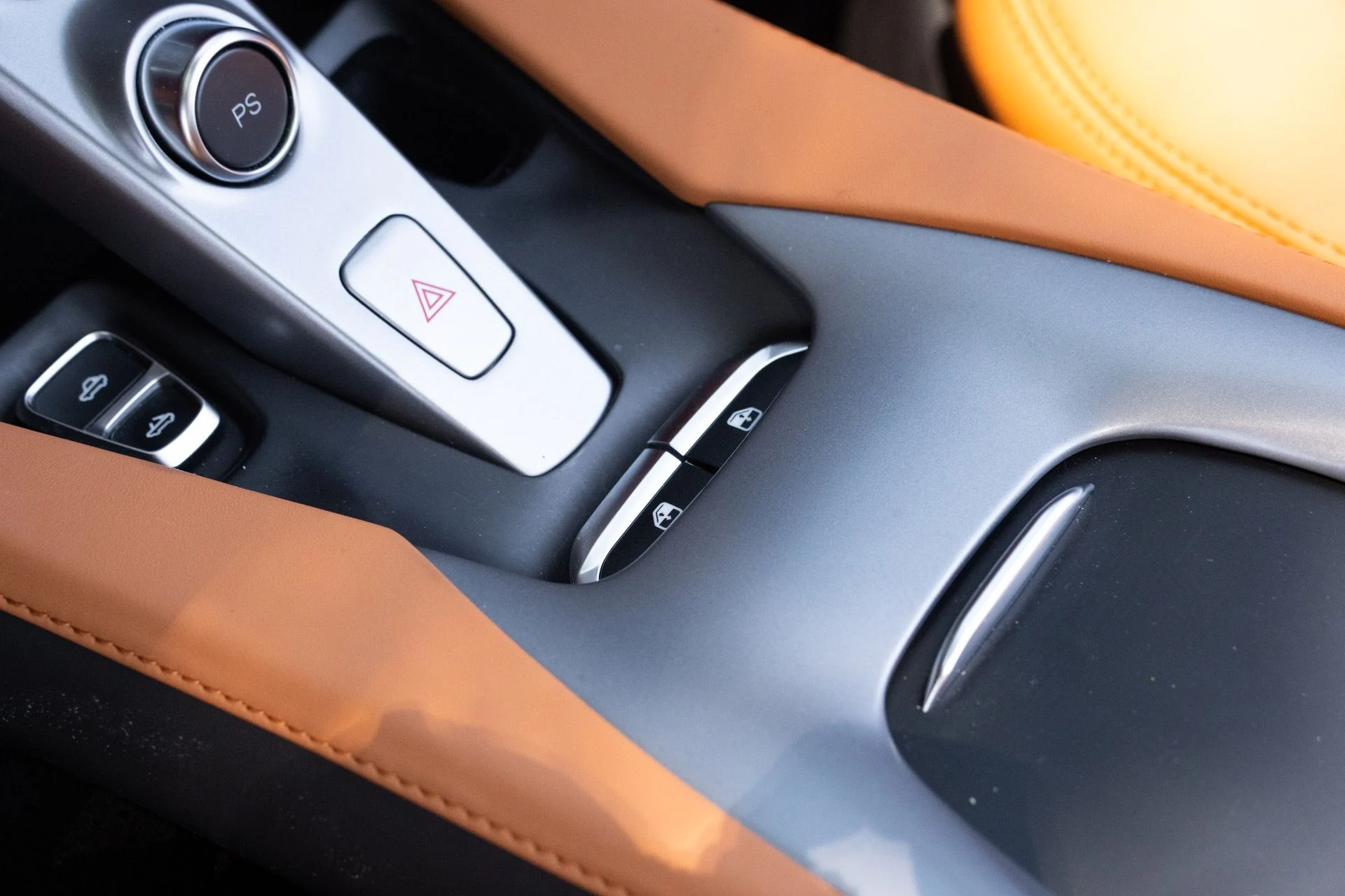mph053_2676293309_Used_2023_Ferrari_Portofino_M_1778867295_2a911b6f75