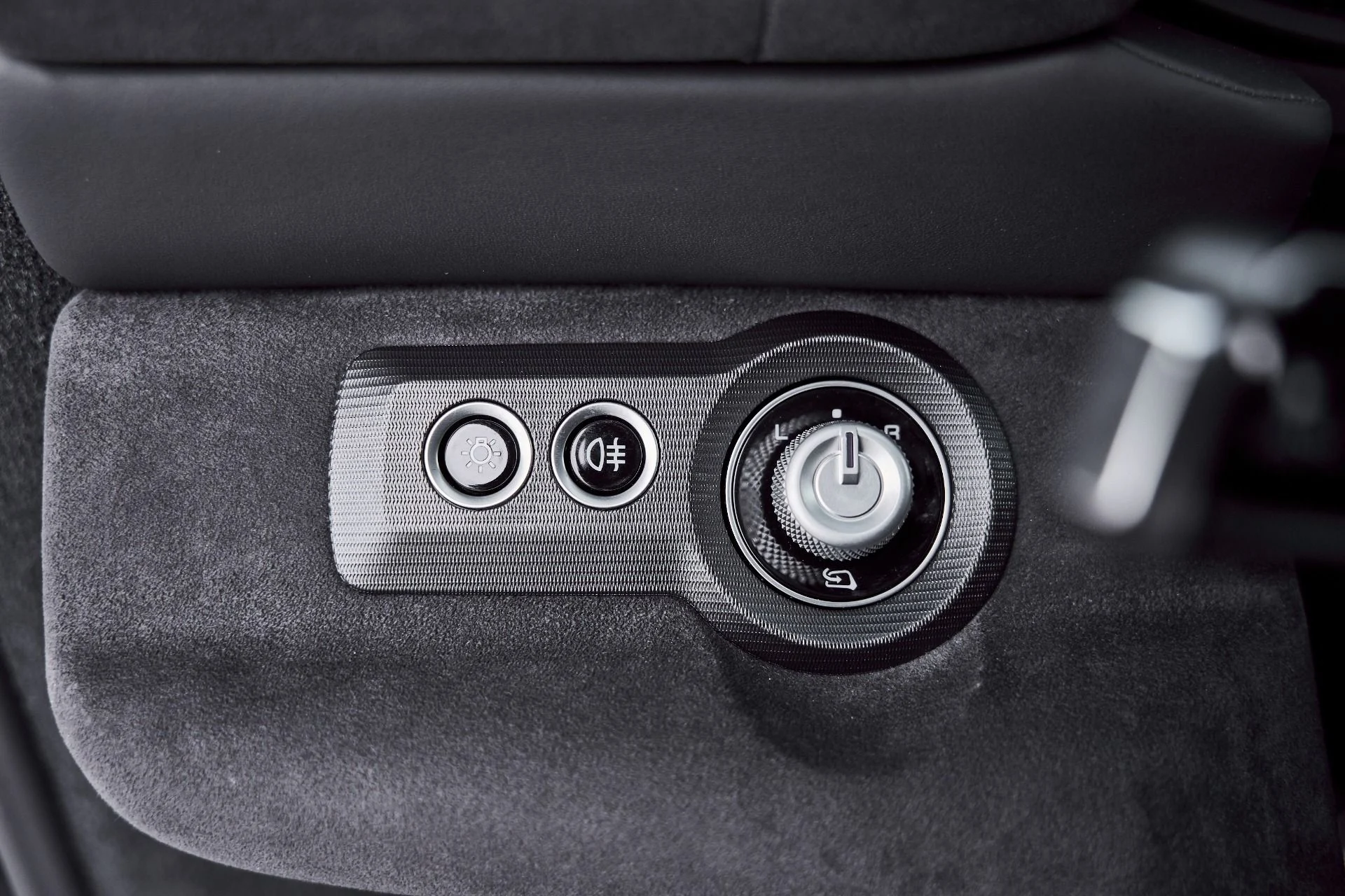 mph053_2693547742_Used_2024_Maserati_MC_20_Base_1772679301_afa002a8f1