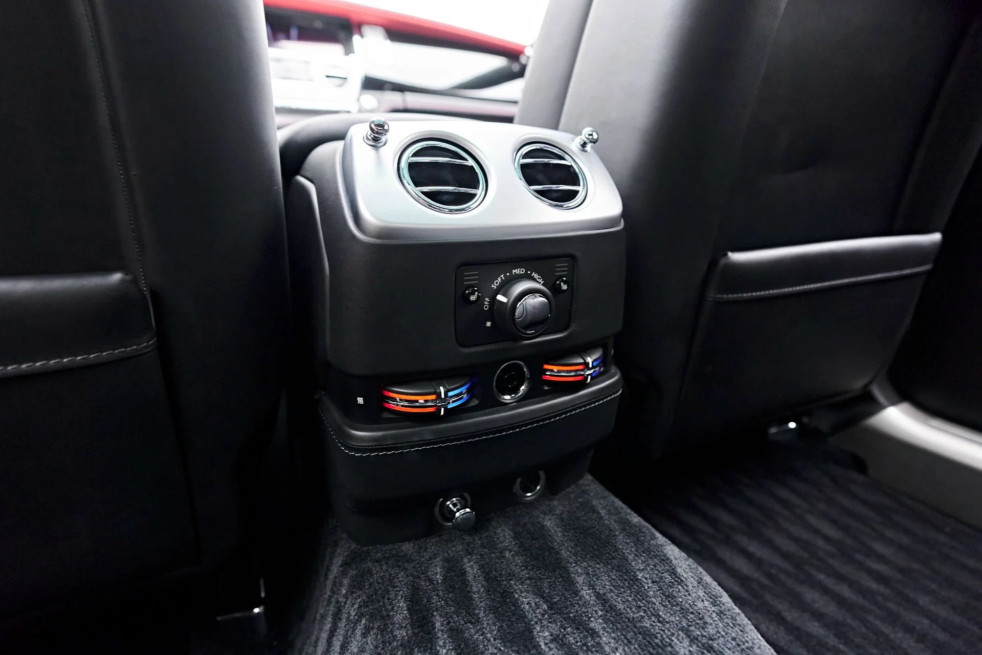 mph053_2710780511_Used_2019_Rolls_Royce_Ghost_Base_1713298107_ad7af22579