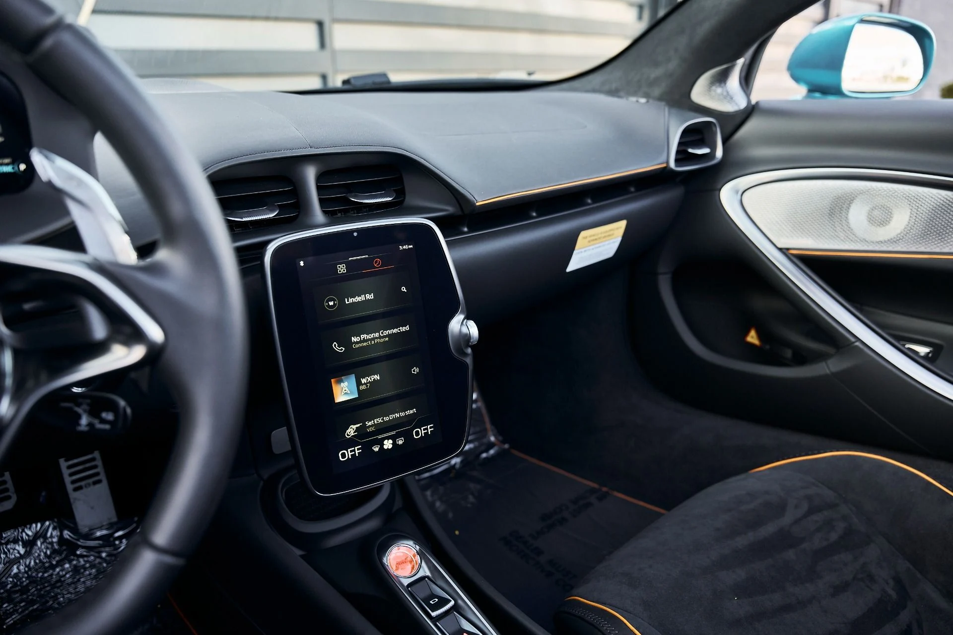 mph053_2721216146_Used_2025_Mc_Laren_Artura_1771382332_492612d741