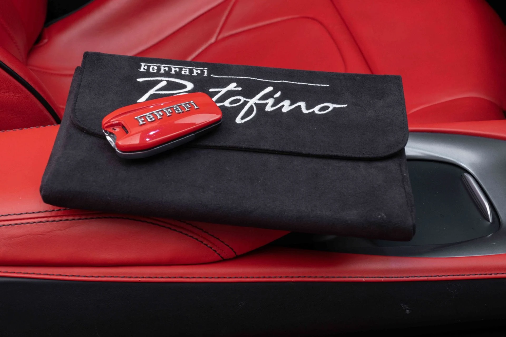 mph053_2735755356_Used_2020_Ferrari_Portofino_1774467219_888a254f21